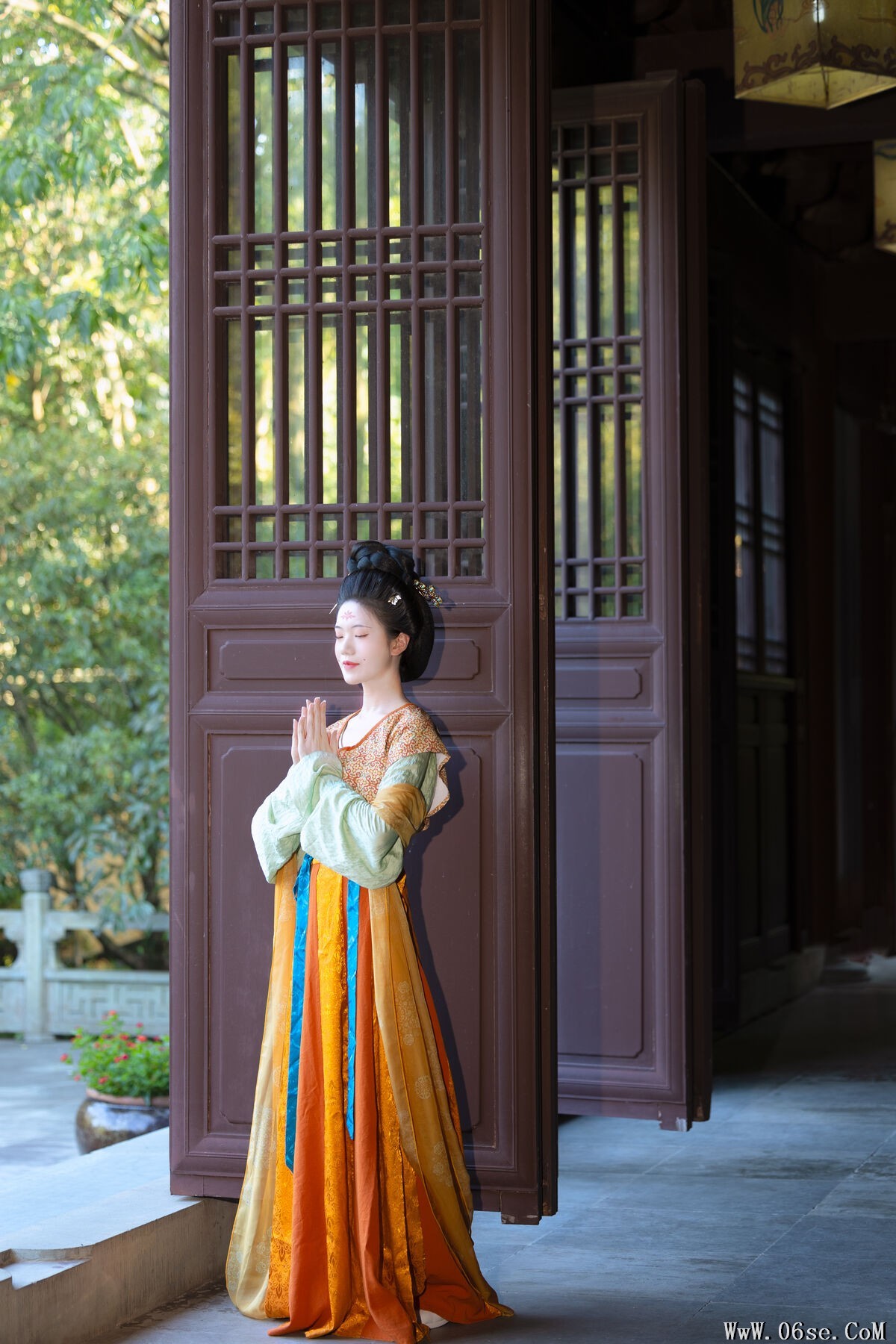 图片[12]-YiTuYu艺图语 Vol.7700 Yu Qing[23P]-六色网