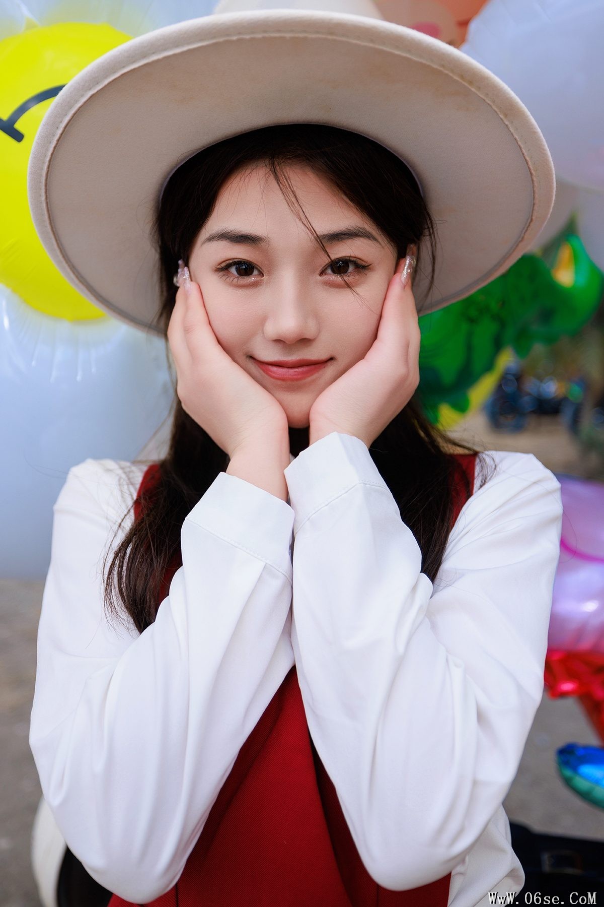 YiTuYu艺图语 Vol.4810 Pei Tong Xue[33P]-六色网