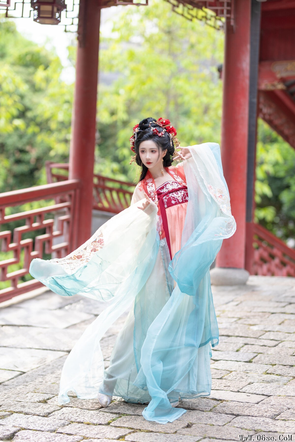 图片[13]-YiTuYu艺图语 Vol.7208 Qi Luo Sheng De Xiao Su Su[28P]-六色网