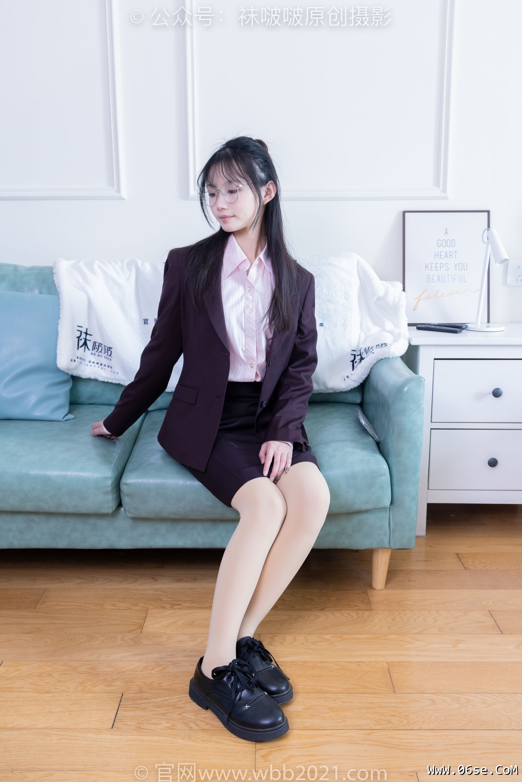 图片[2]-BoBoSocks袜啵啵 No.362 甜甜圈 -两双皮鞋、厚肉丝、厚黑丝、ol制服[230P]-六色网