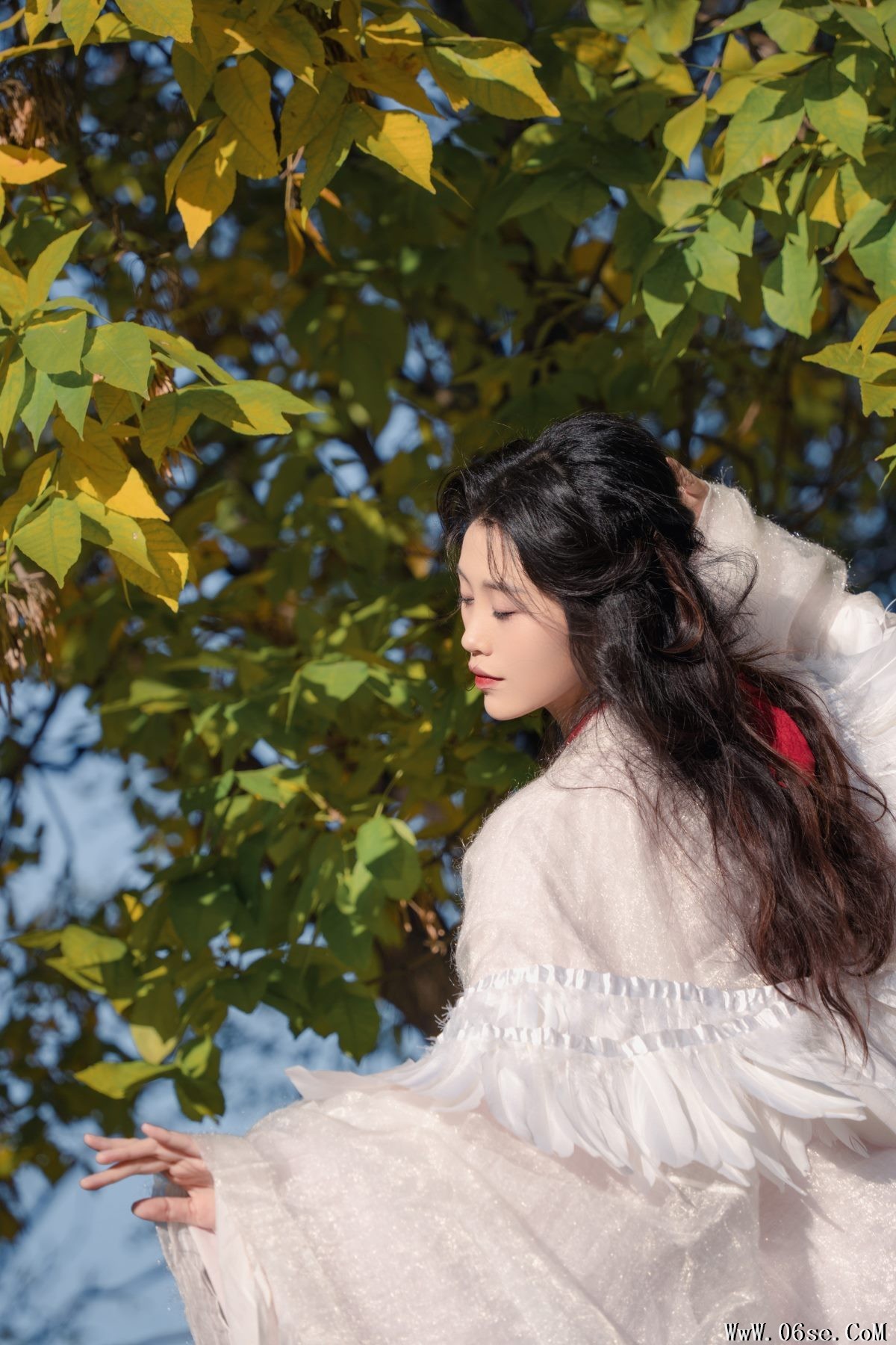 图片[27]-YiTuYu艺图语 Vol.3106 Qing Shuang E[27P]-六色网