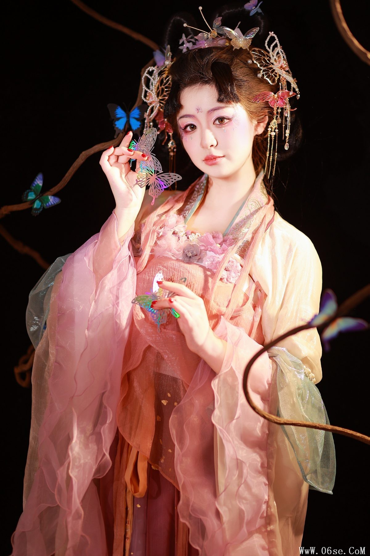 图片[27]-YiTuYu艺图语 Vol.5823 Bu Ke Ai De He He Miao[27P]-六色网