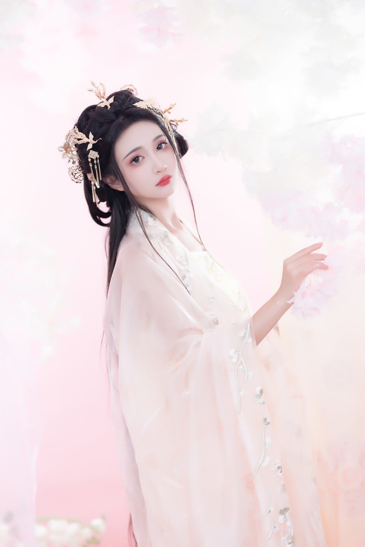 图片[25]-YiTuYu艺图语 Vol.5561 Qi Luo Sheng De Xiao Su Su[28P]-六色网