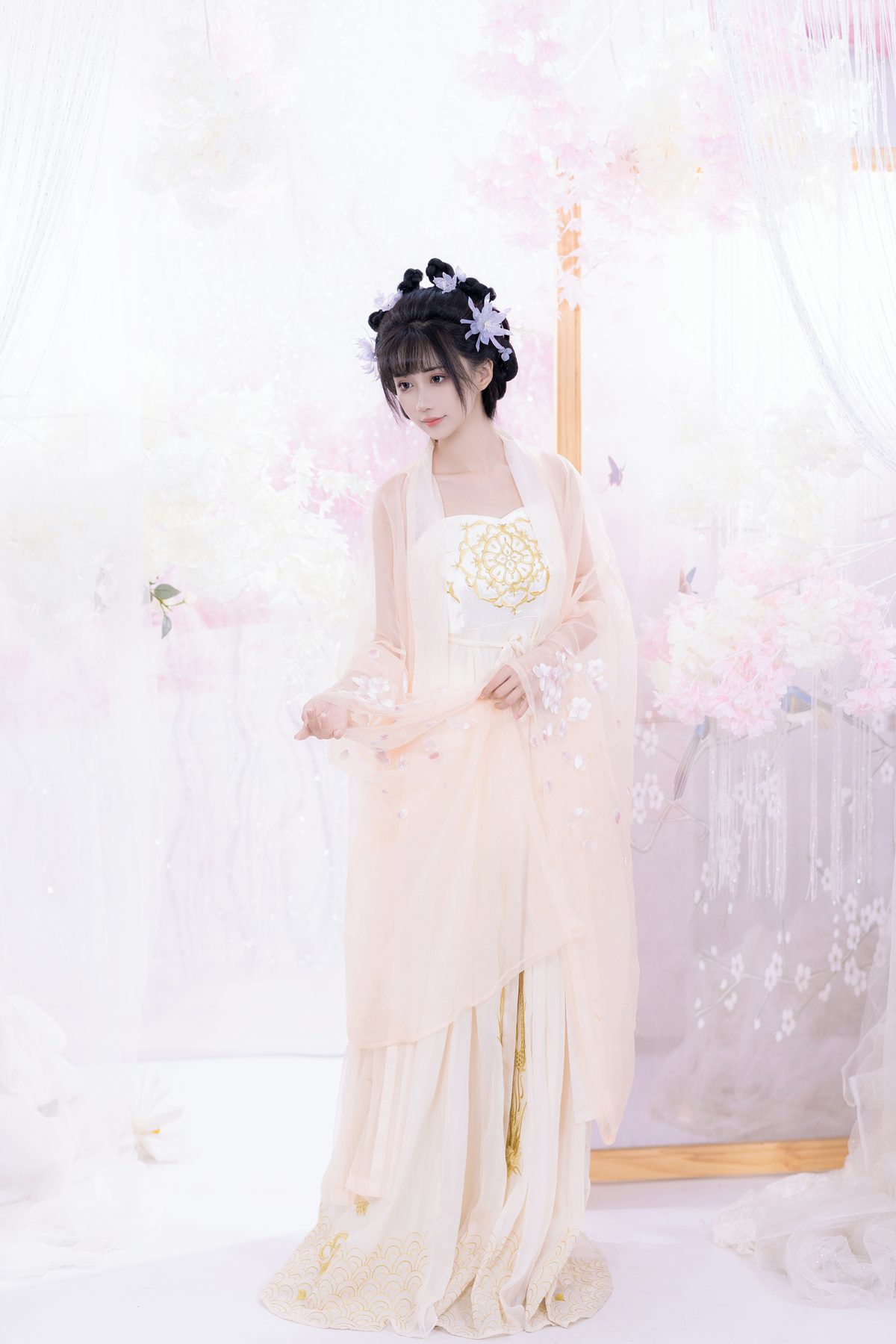 图片[17]-YiTuYu艺图语 Vol.5368 Qi Luo Sheng De Xiao Su Su[28P]-六色网