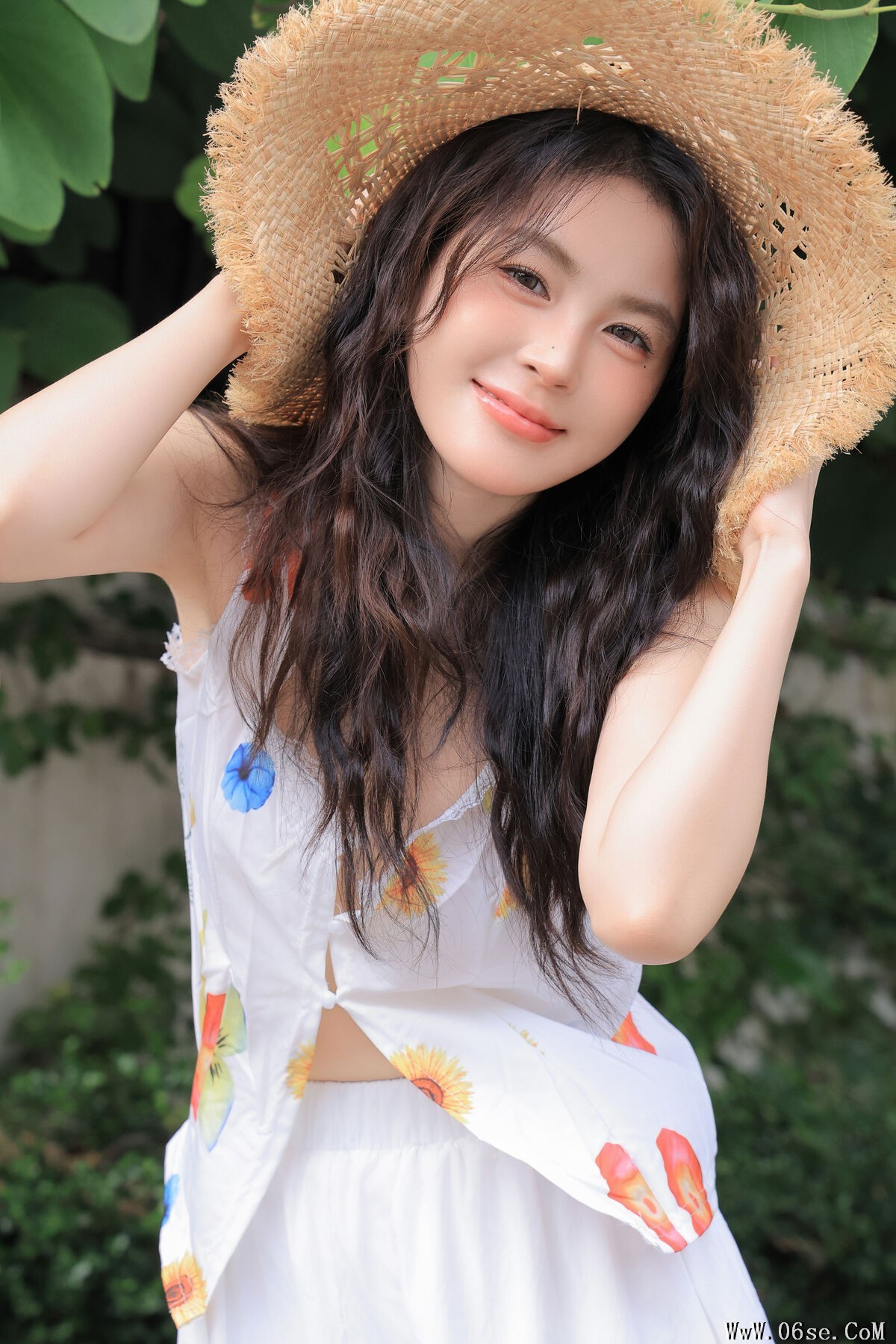 图片[26]-YiTuYu艺图语 Vol.7582 Luo Xin Xin[27P]-六色网