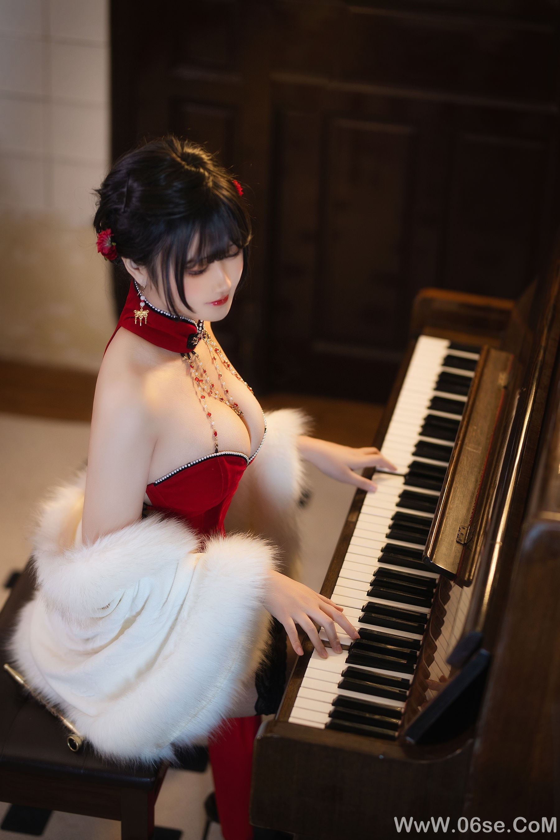图片[14]-微博妹子三度_69 – 红丝绒旗袍[31P]-六色网