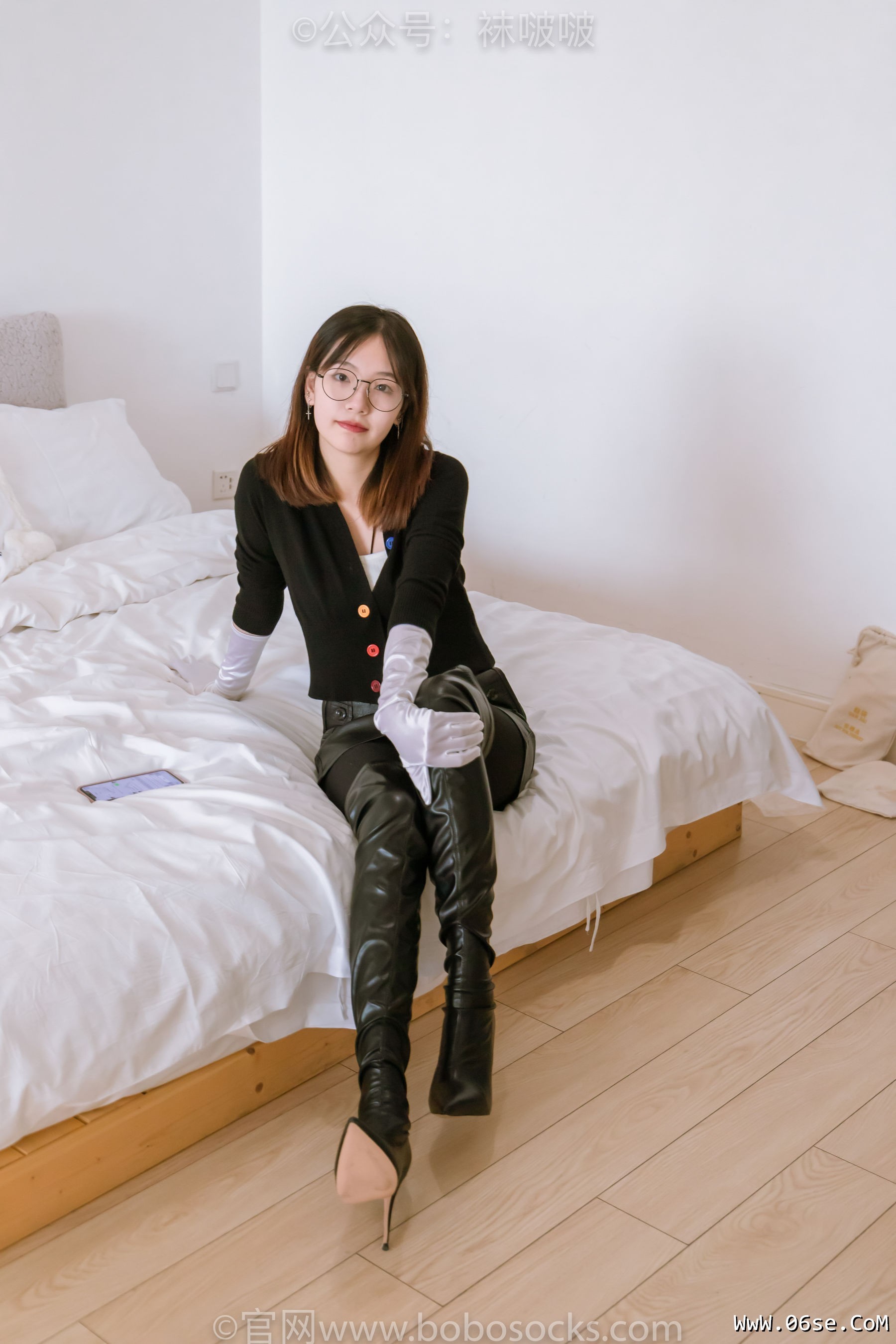 图片[3]-BoBoSocks袜啵啵 No.041 小甜豆-高跟长靴、黑色踩脚裤、肉丝[140P]-六色网