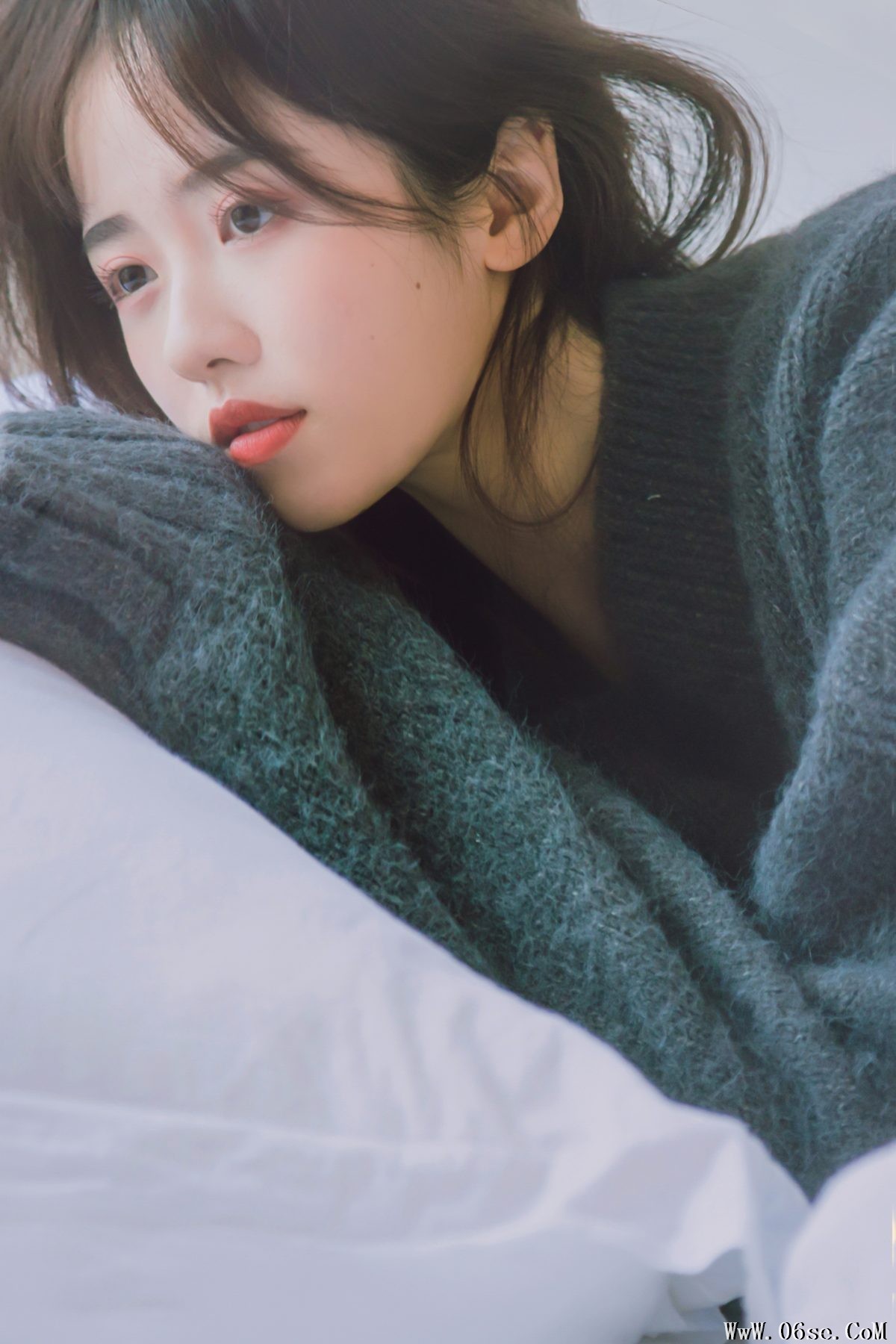 图片[19]-YiTuYu艺图语 Vol.3215 Li Wo Yun Yun[24P]-六色网