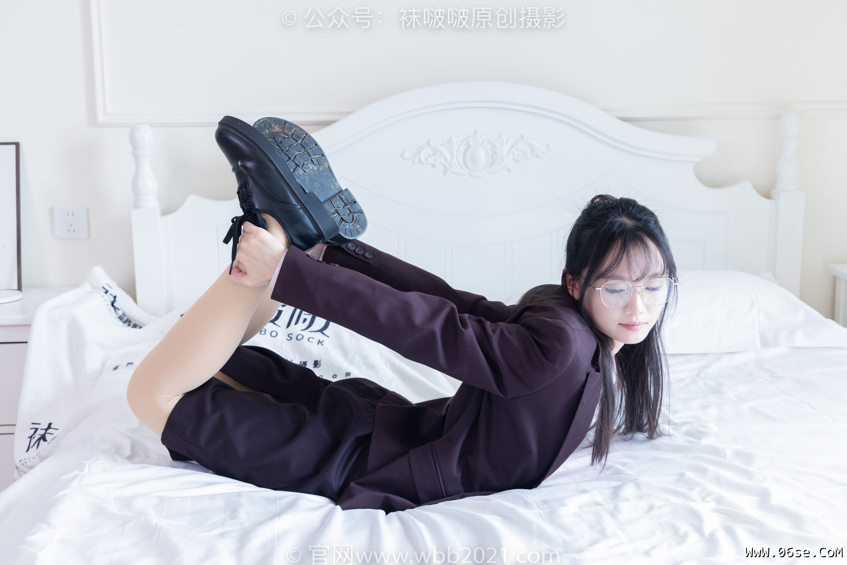 图片[151]-BoBoSocks袜啵啵 No.362 甜甜圈 -两双皮鞋、厚肉丝、厚黑丝、ol制服[230P]-六色网