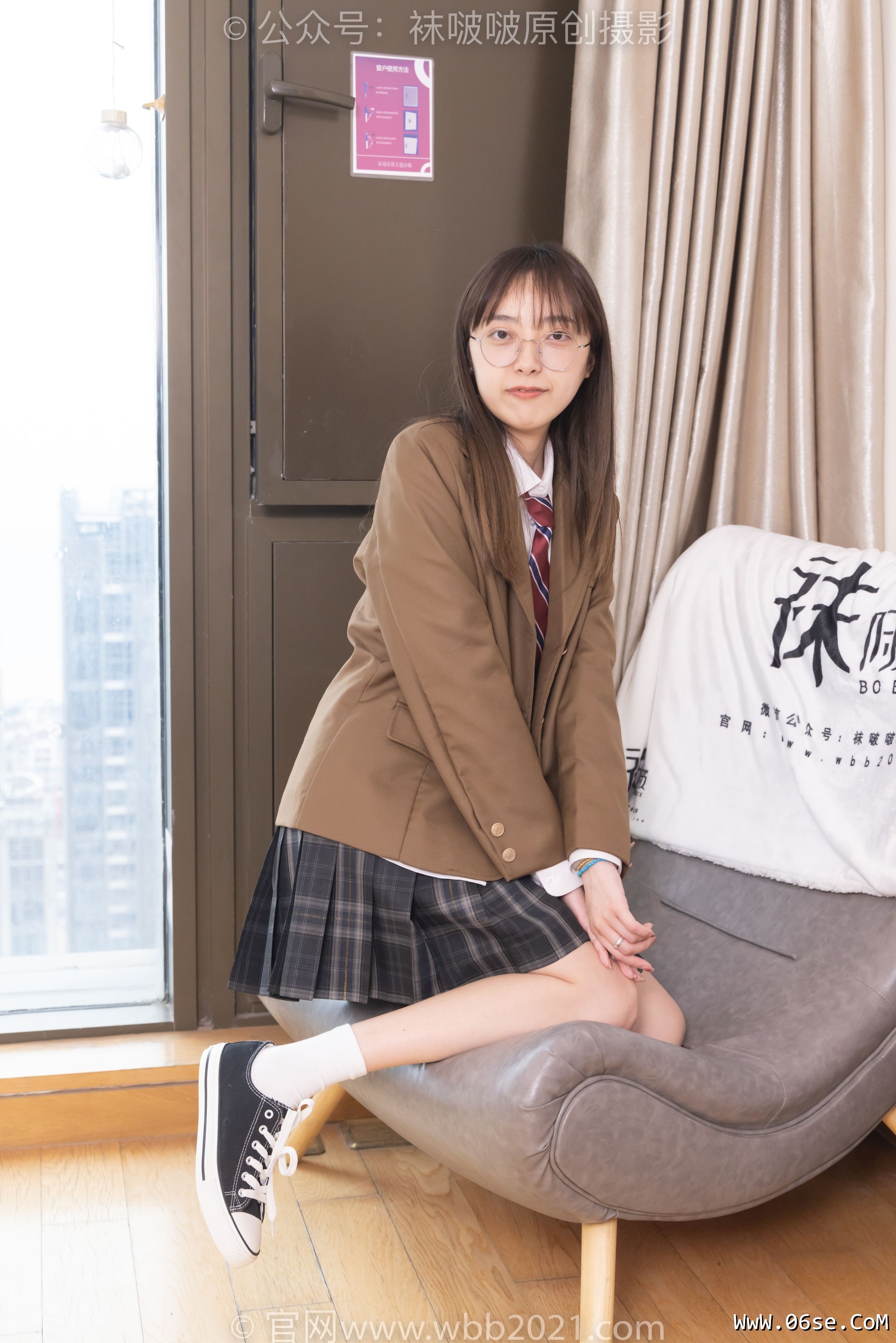 图片[4]-BoBoSocks袜啵啵 No.370 稚予 -板鞋、白棉袜、灰色棉船袜[140P]-六色网