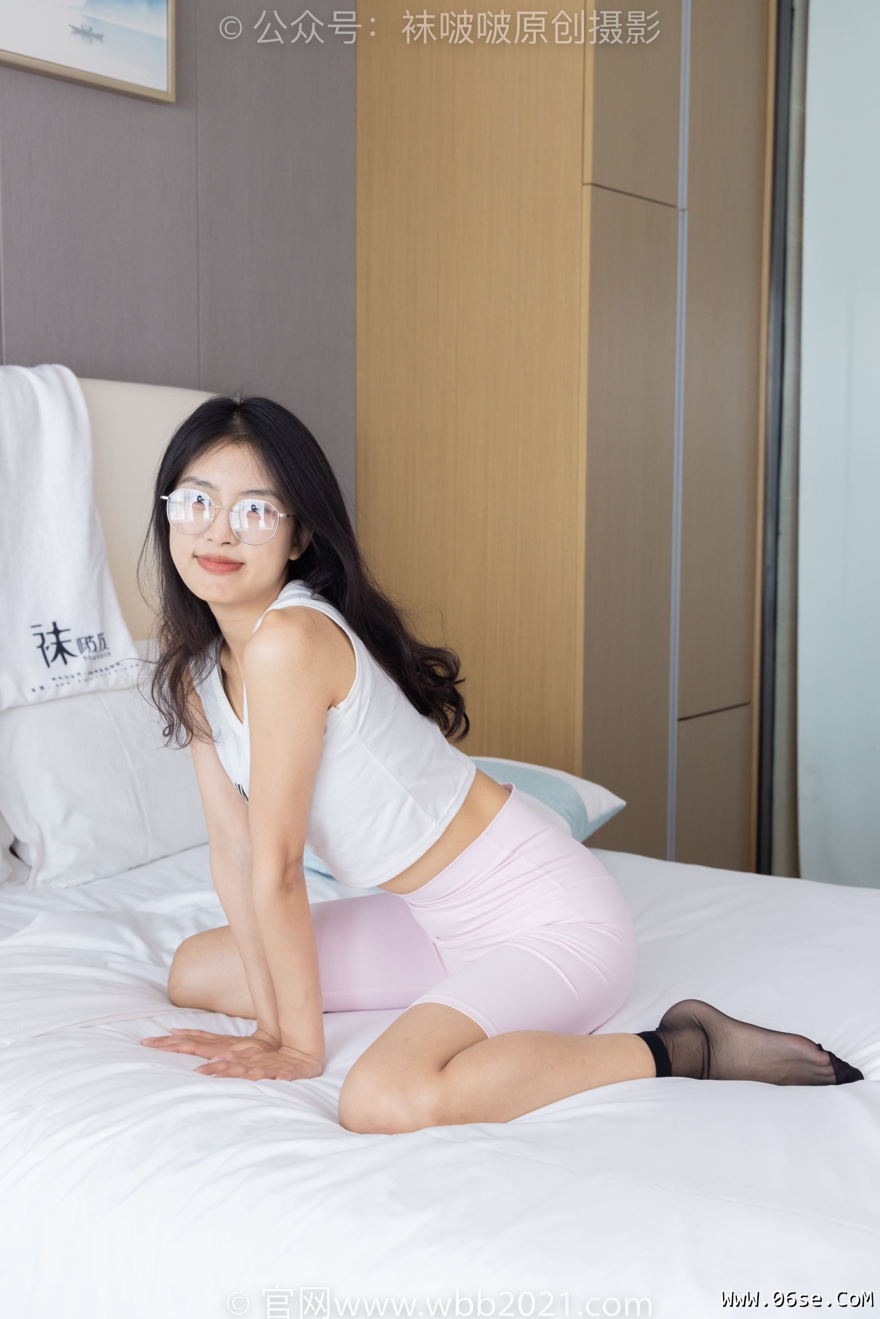 图片[39]-BoBoSocks袜啵啵 No.301 奶油 -两双板鞋、白棉袜、短黑丝、裸足[240P]-六色网