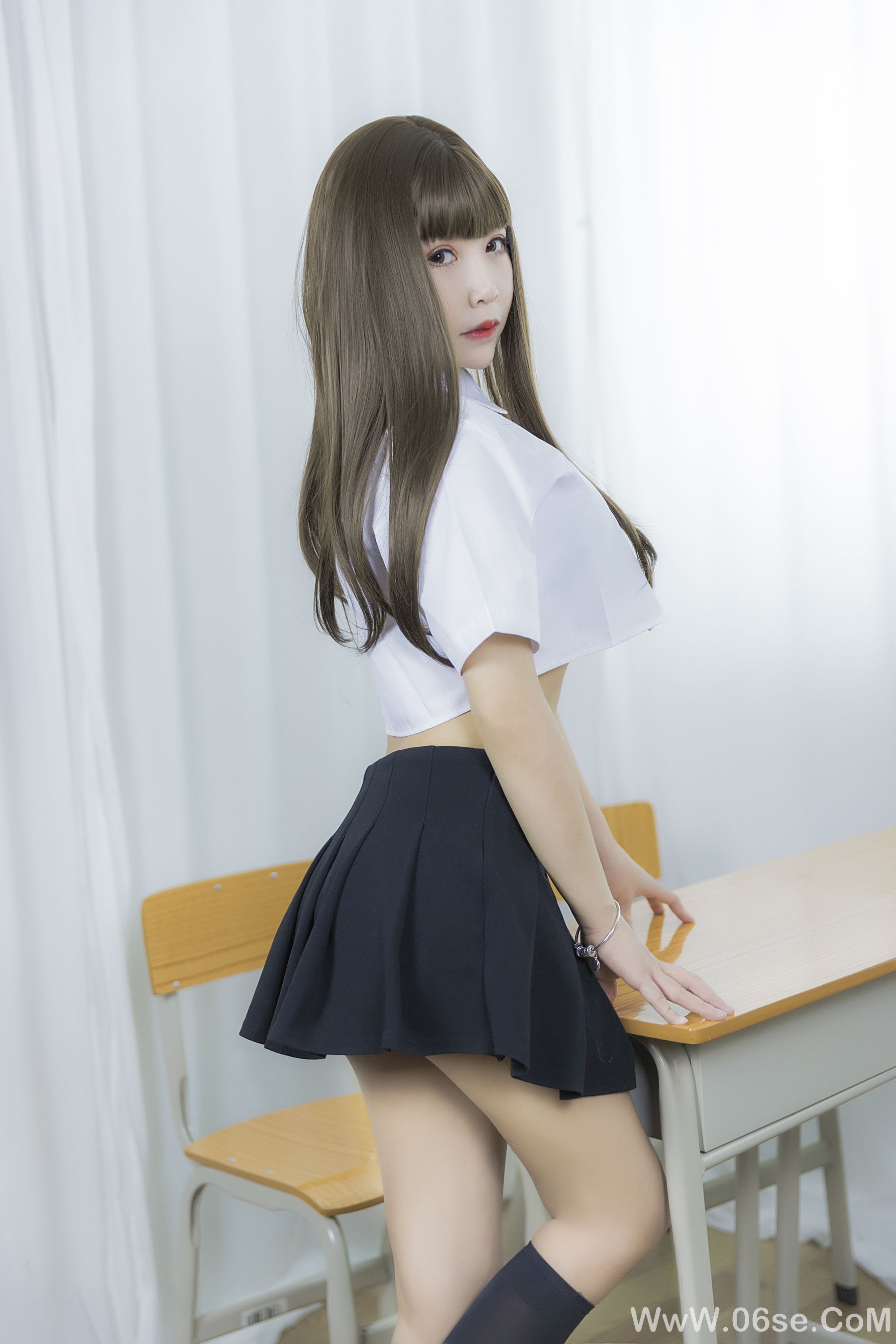 图片[40]-二次元妹子抱走莫子aa 等你下课[42P]-六色网