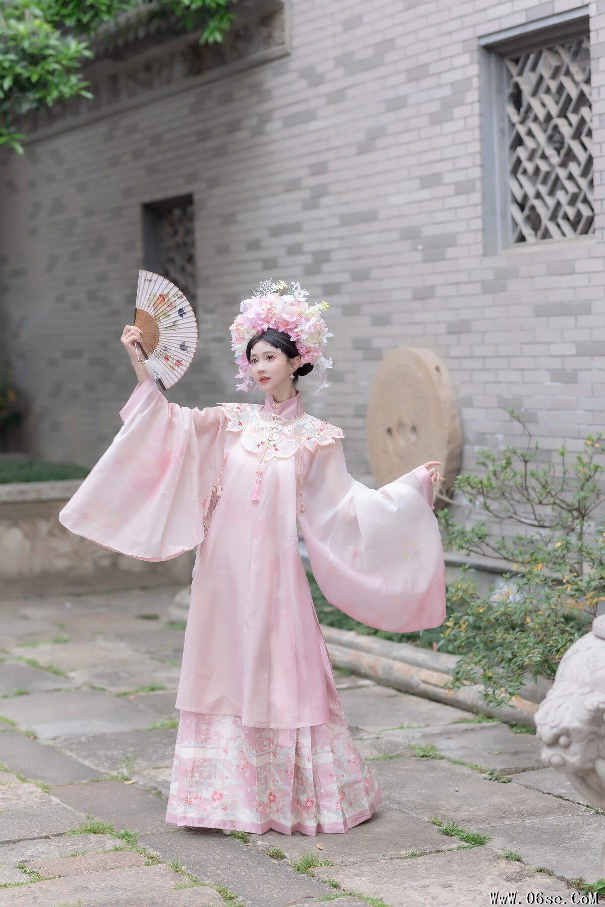 图片[23]-YiTuYu艺图语 Vol.7231 Qi Luo Sheng De Xiao Su Su[24P]-六色网