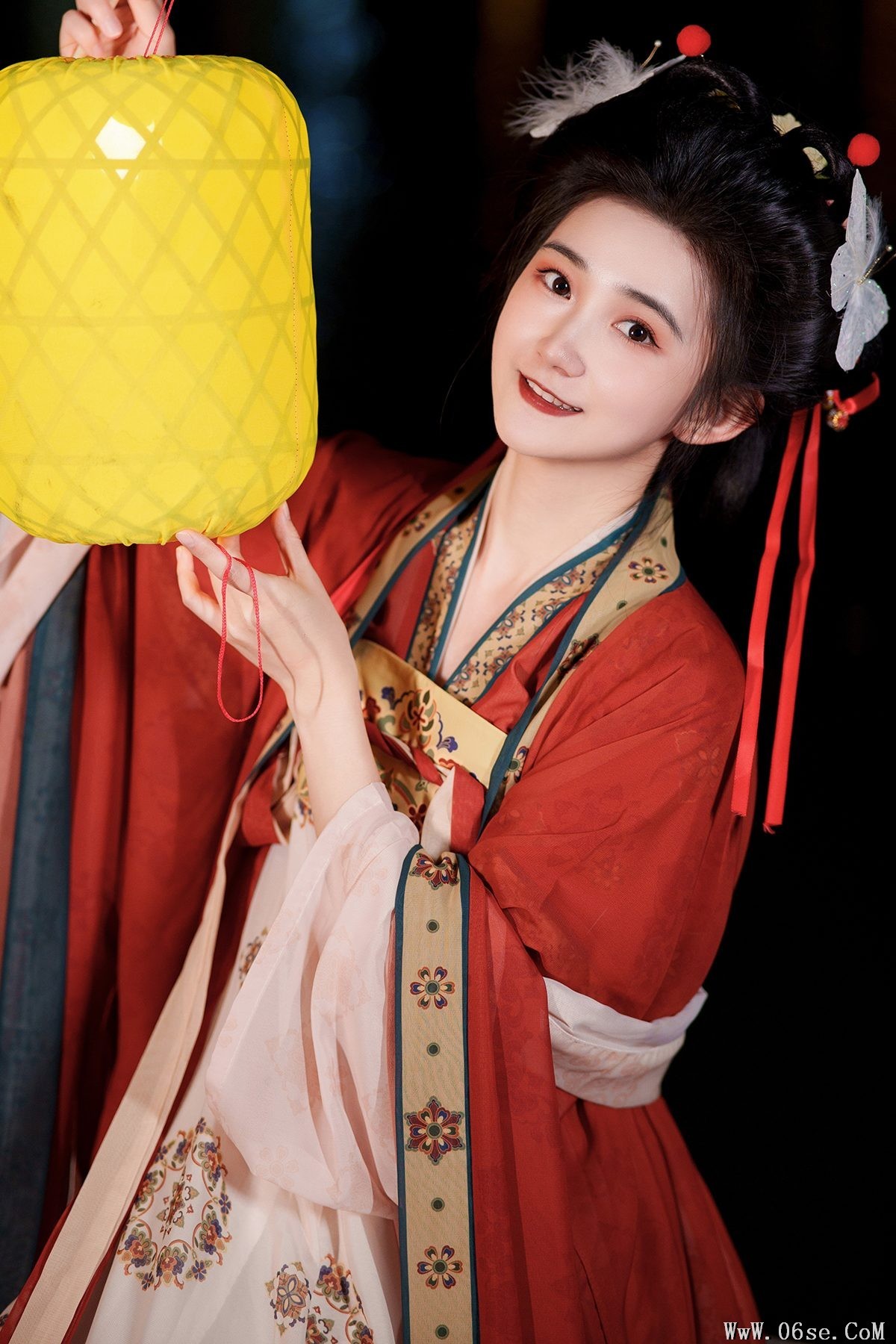 YiTuYu艺图语 Vol.5756 Yi Da Kuai Dan Gao[32P]-六色网