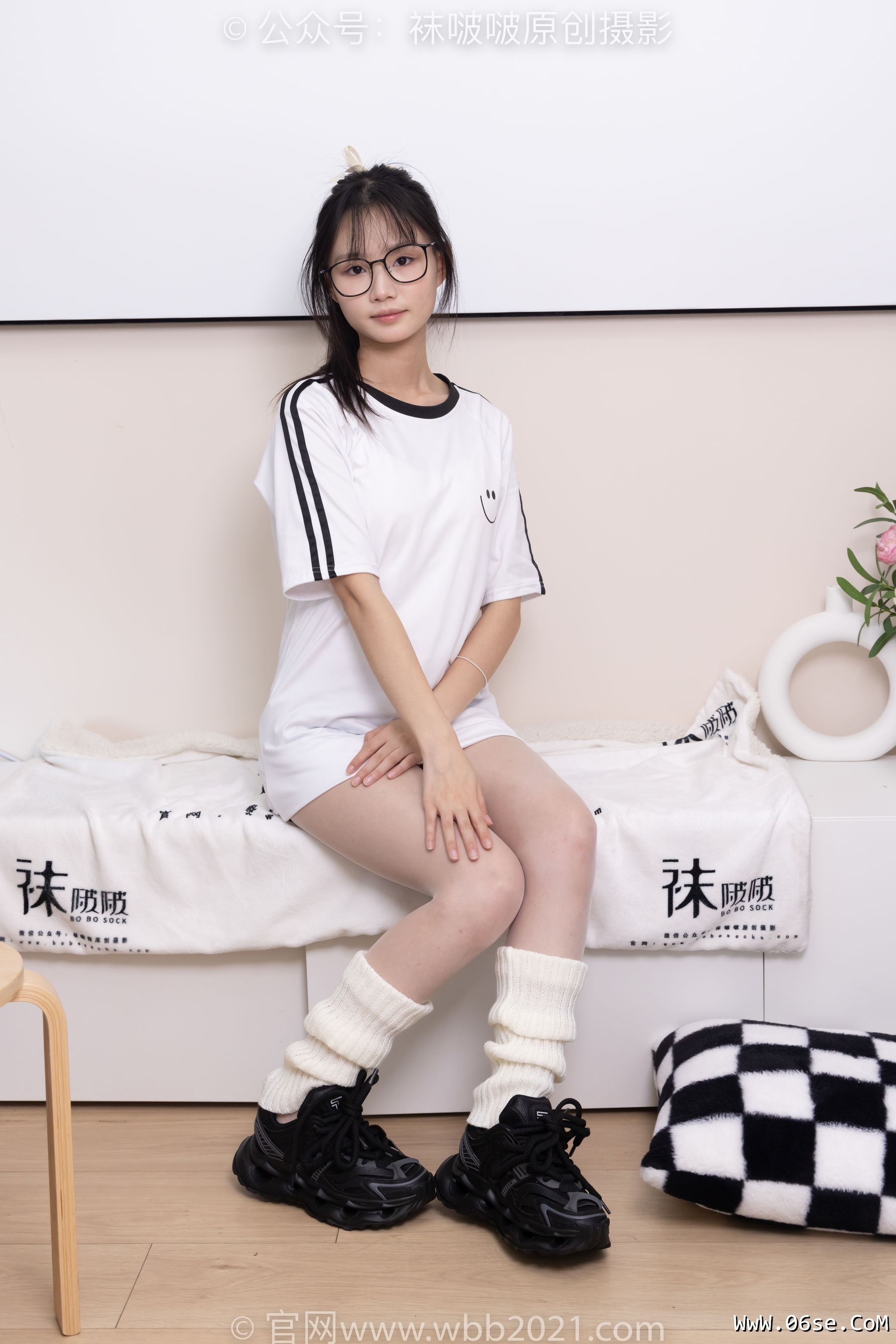 图片[46]-BoBoSocks袜啵啵 No.376 甜甜圈 -运动鞋、堆堆袜套、白丝[150P]-六色网