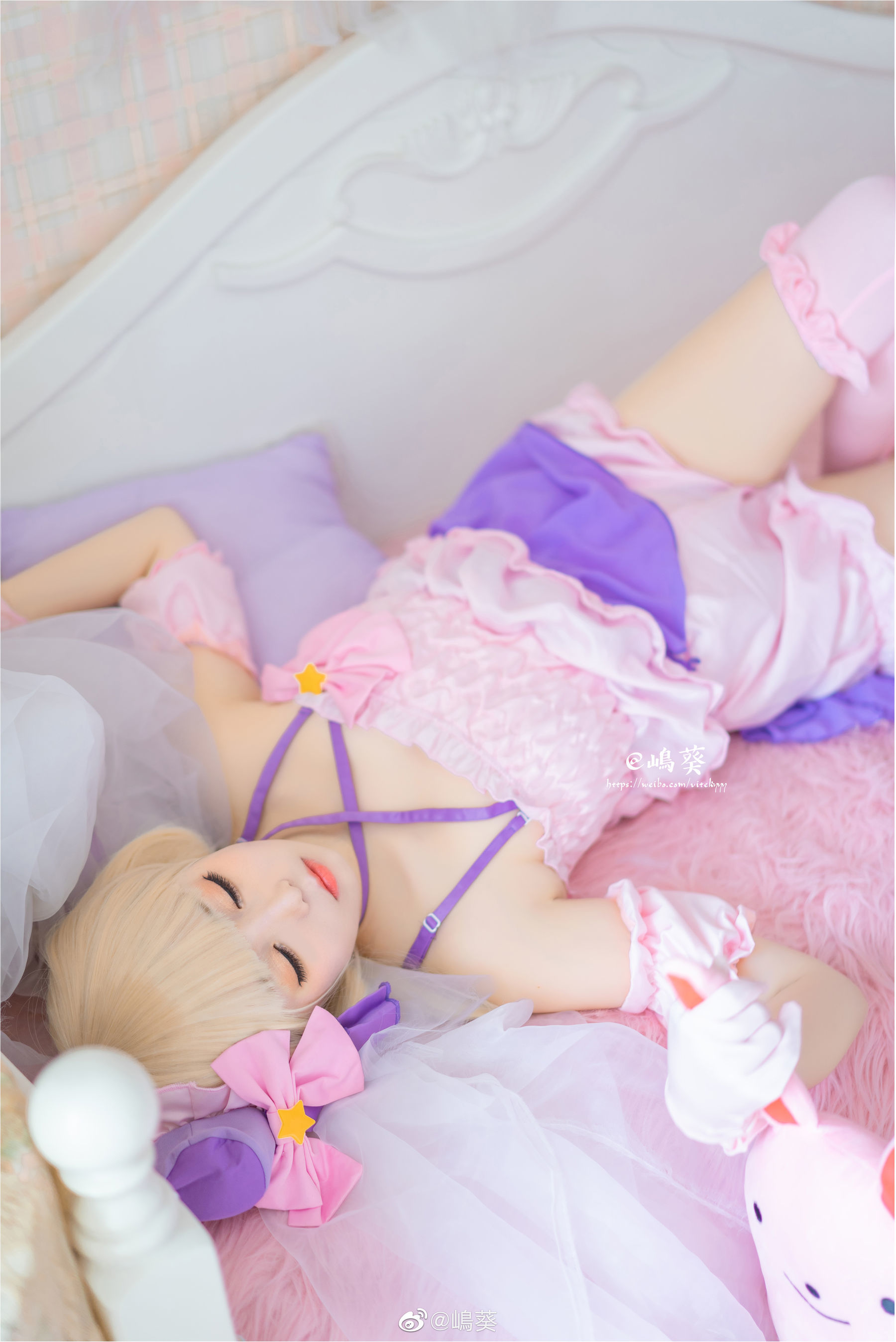 图片[7]-微博美女嶋葵 双叶杏打歌服[8P]-六色网