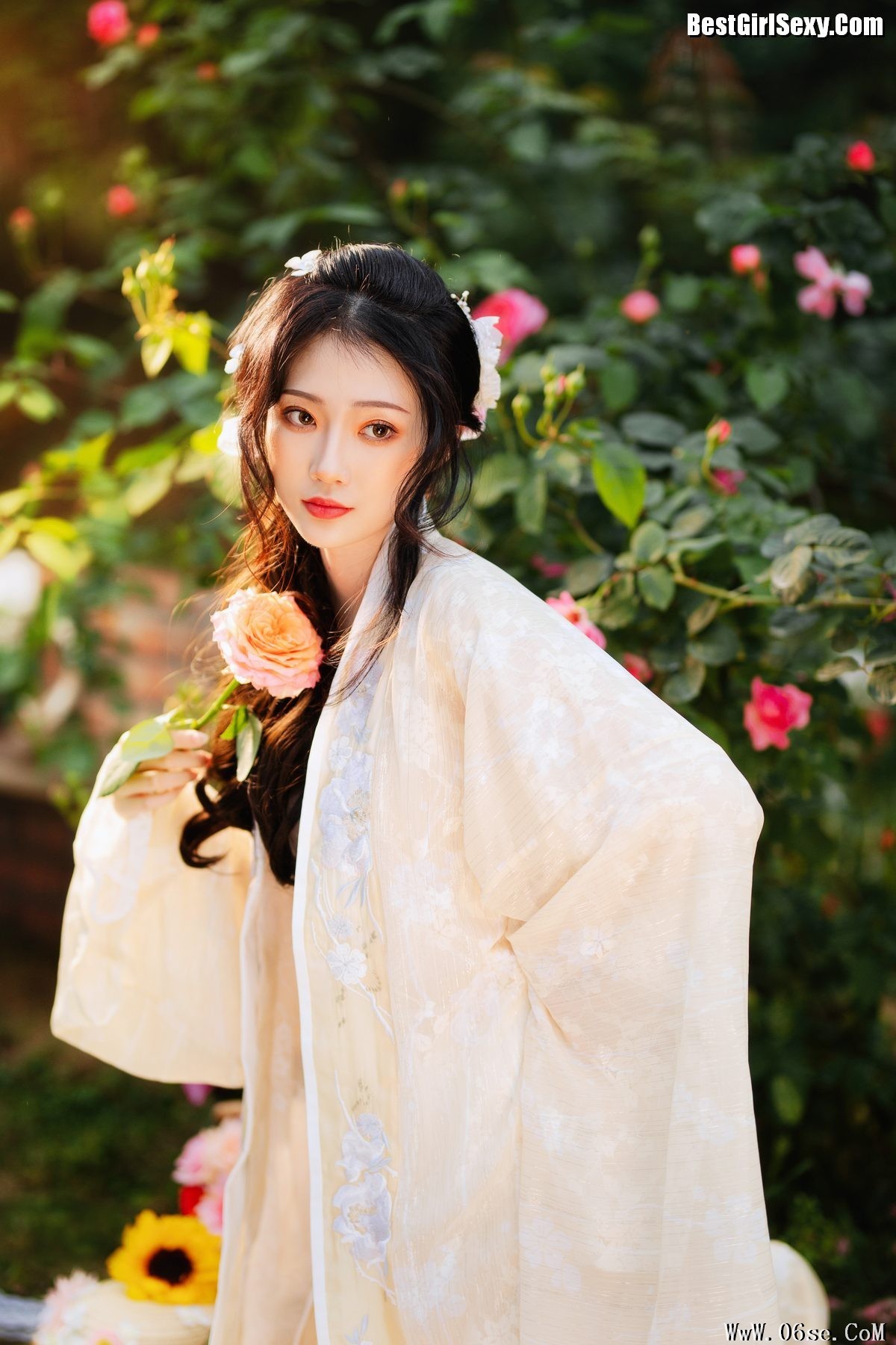 图片[5]-YiTuYu艺图语 Vol.4063 Liu Liu Yang Liu Liu[24P]-六色网