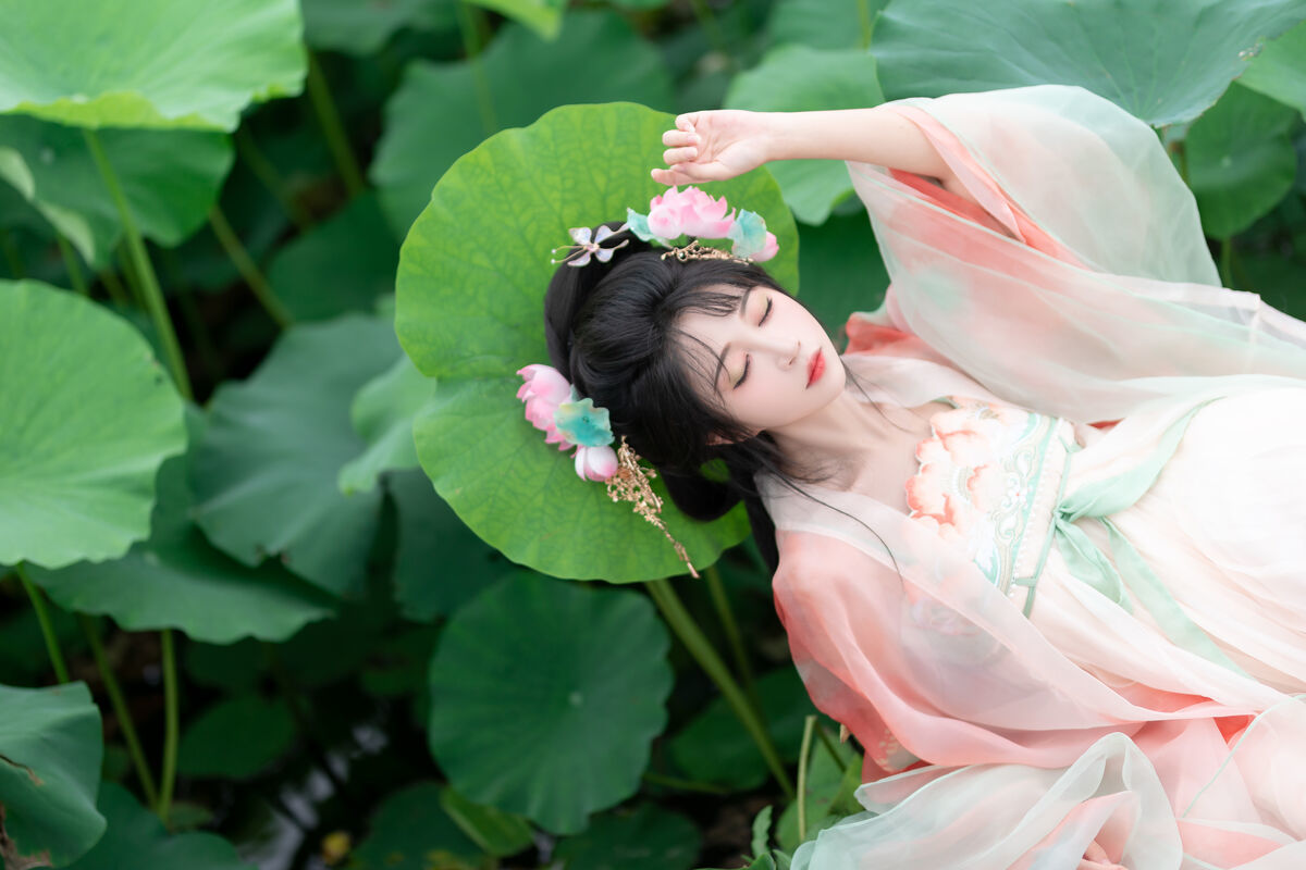 图片[11]-YiTuYu艺图语 Vol.7685 Qi Luo Sheng De Xiao Su Su[28P]-六色网