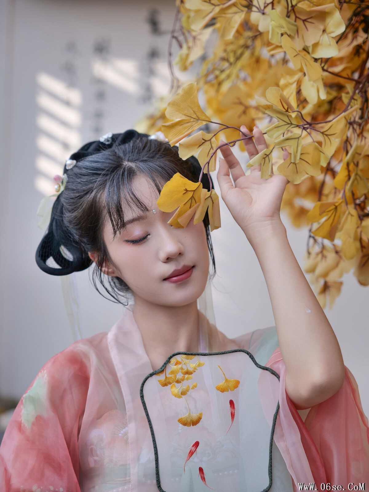 图片[11]-YiTuYu艺图语 Vol.6931 Tai Yang Du Du[24P]-六色网