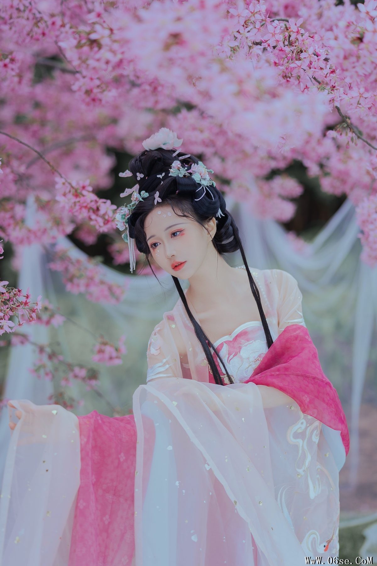 图片[35]-YiTuYu艺图语 Vol.4190 Qi Luo Sheng De Xiao Su Su[36P]-六色网