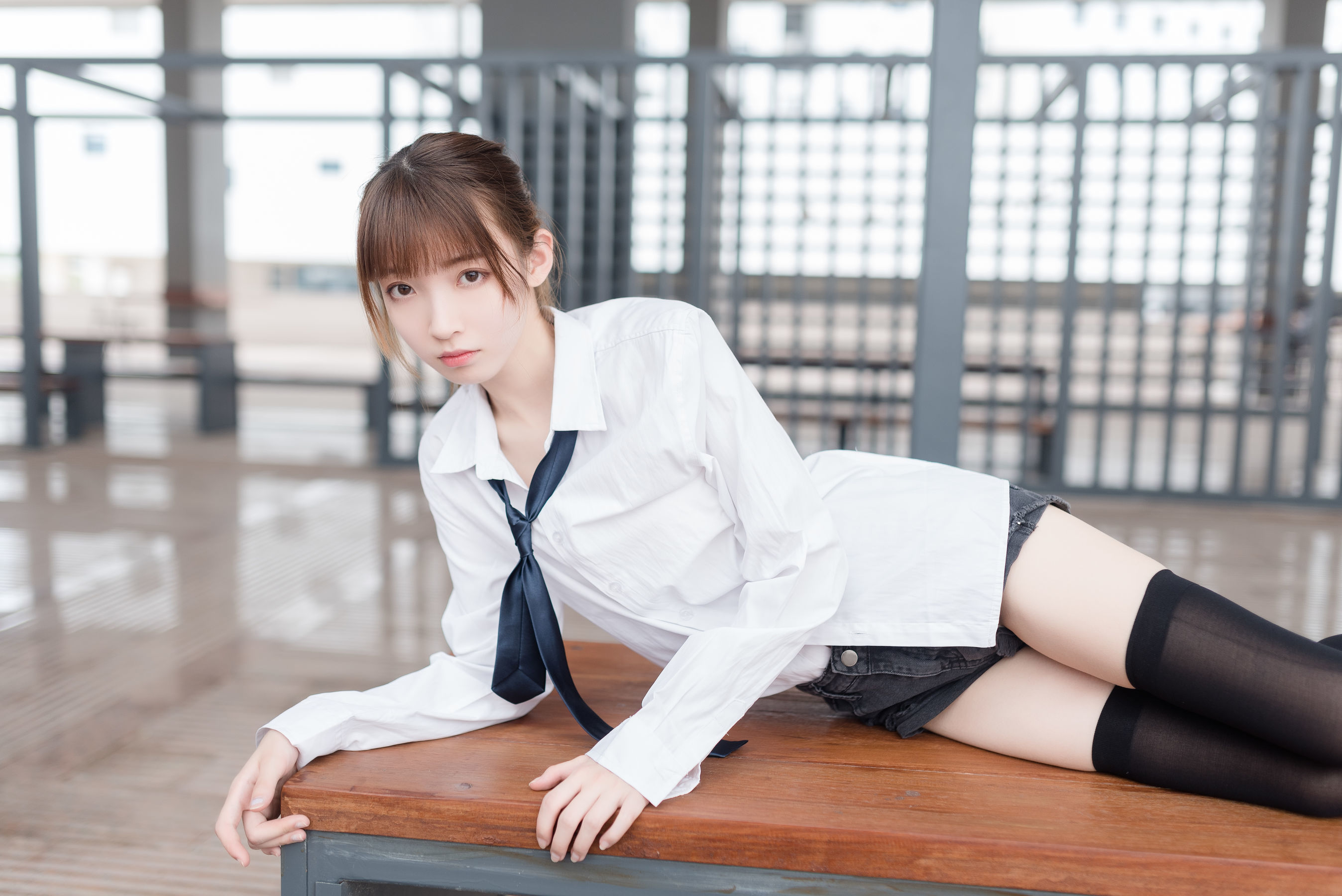 图片[36]-喵糖映画 VOL.431 热裤女孩 [49P]-六色网