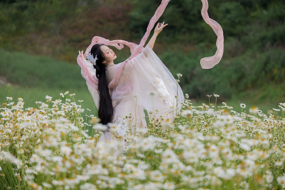 图片[10]-YiTuYu艺图语 Vol.4383 Qian Mo Hong Chen[24P]-六色网