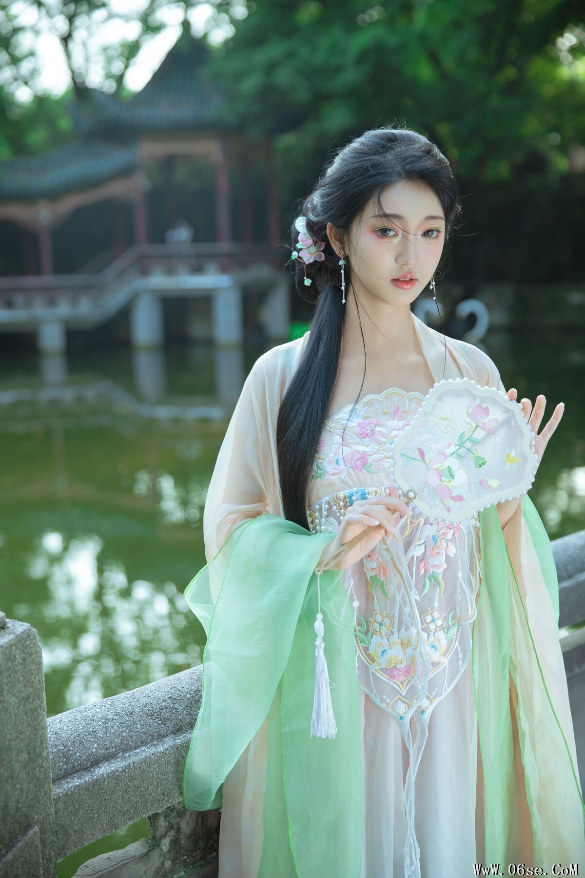 图片[6]-YiTuYu艺图语 Vol.7300 Leng Ku Wang Ye[25P]-六色网