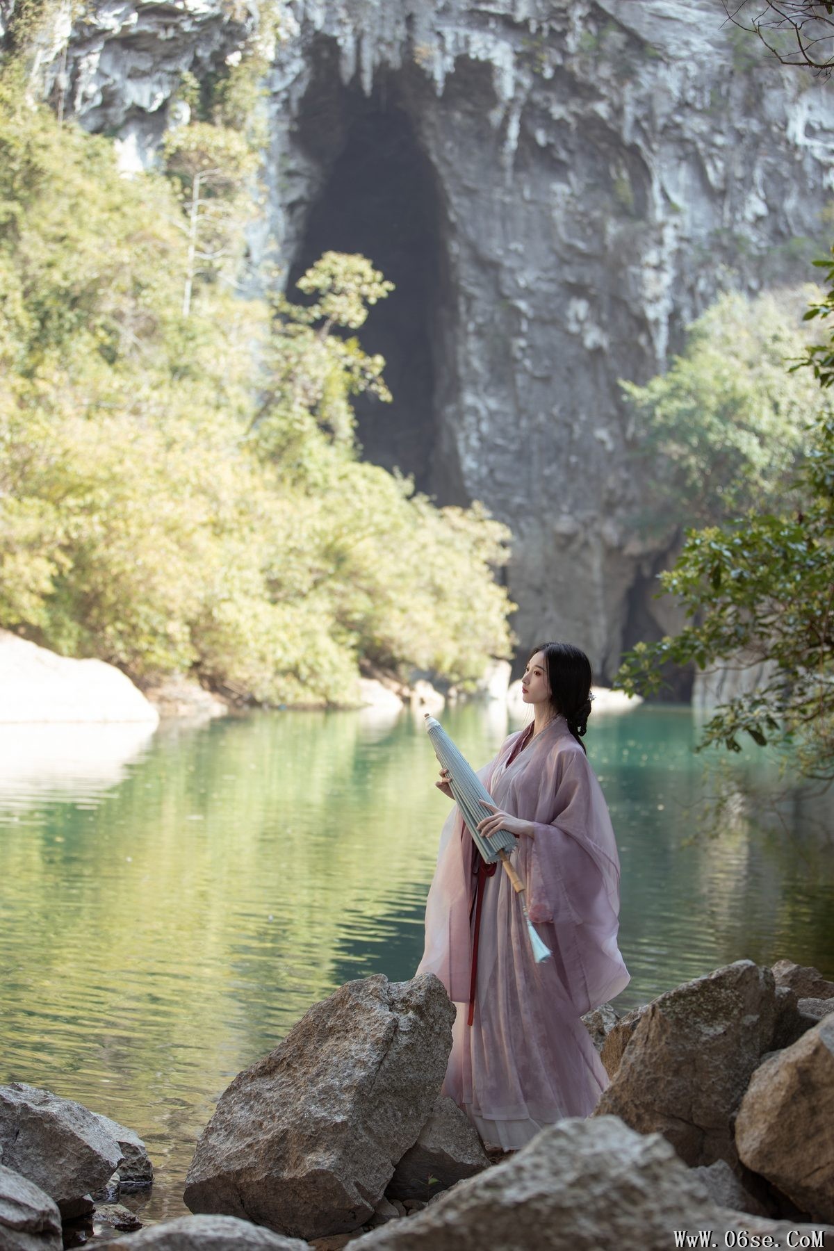 图片[20]-YiTuYu艺图语 Vol.3809 A Moon[33P]-六色网
