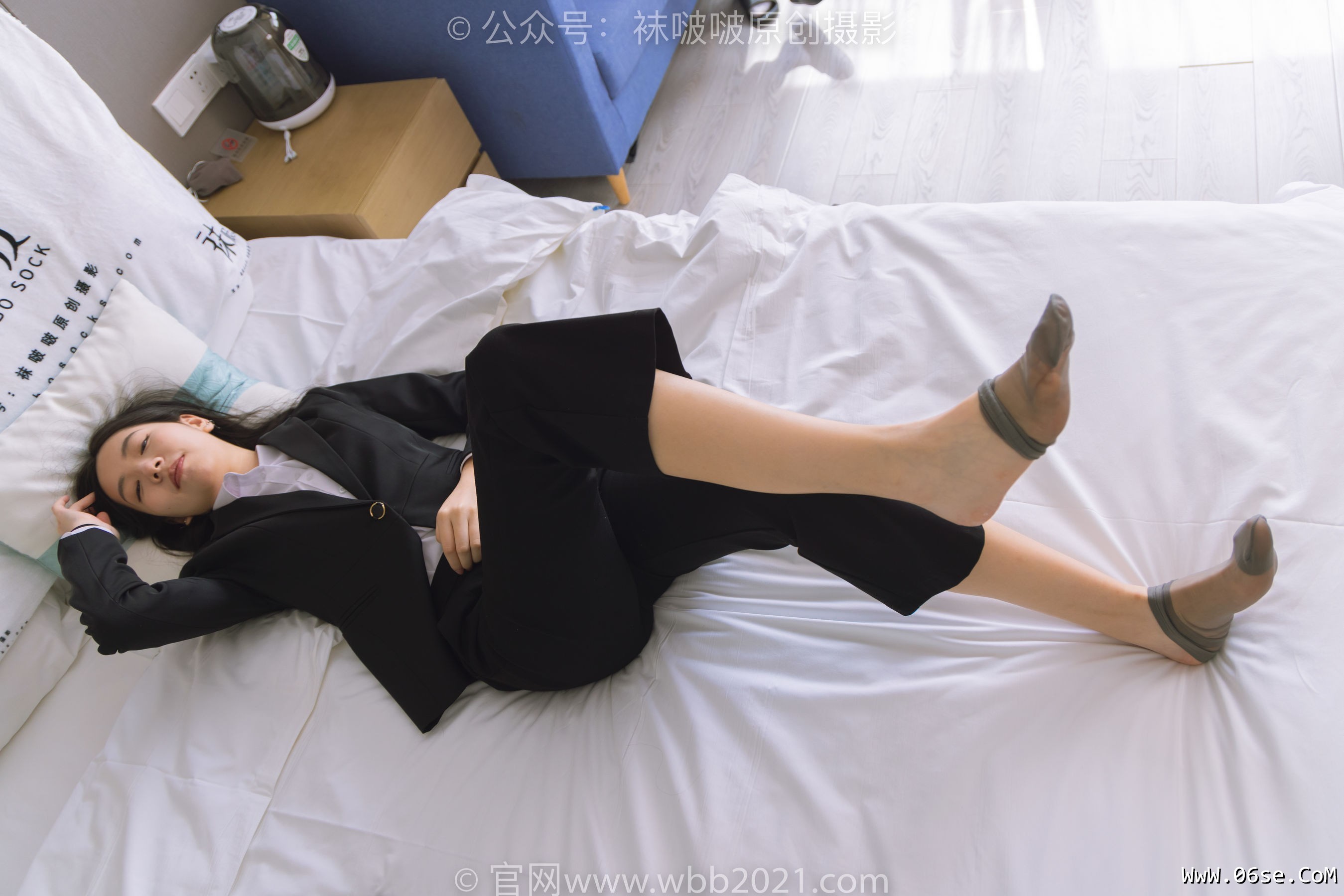 图片[132]-BoBoSocks袜啵啵 No.245 小甜豆 -高跟鞋、短灰丝、半蹲镜头较多[299P]-六色网