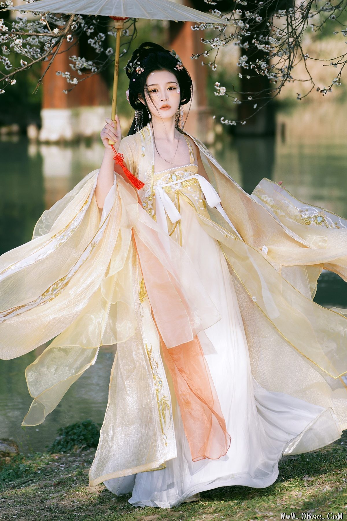 YiTuYu艺图语 Vol.3718 Ai Tan Xian De Xia Shang Zhou[23P]-六色网