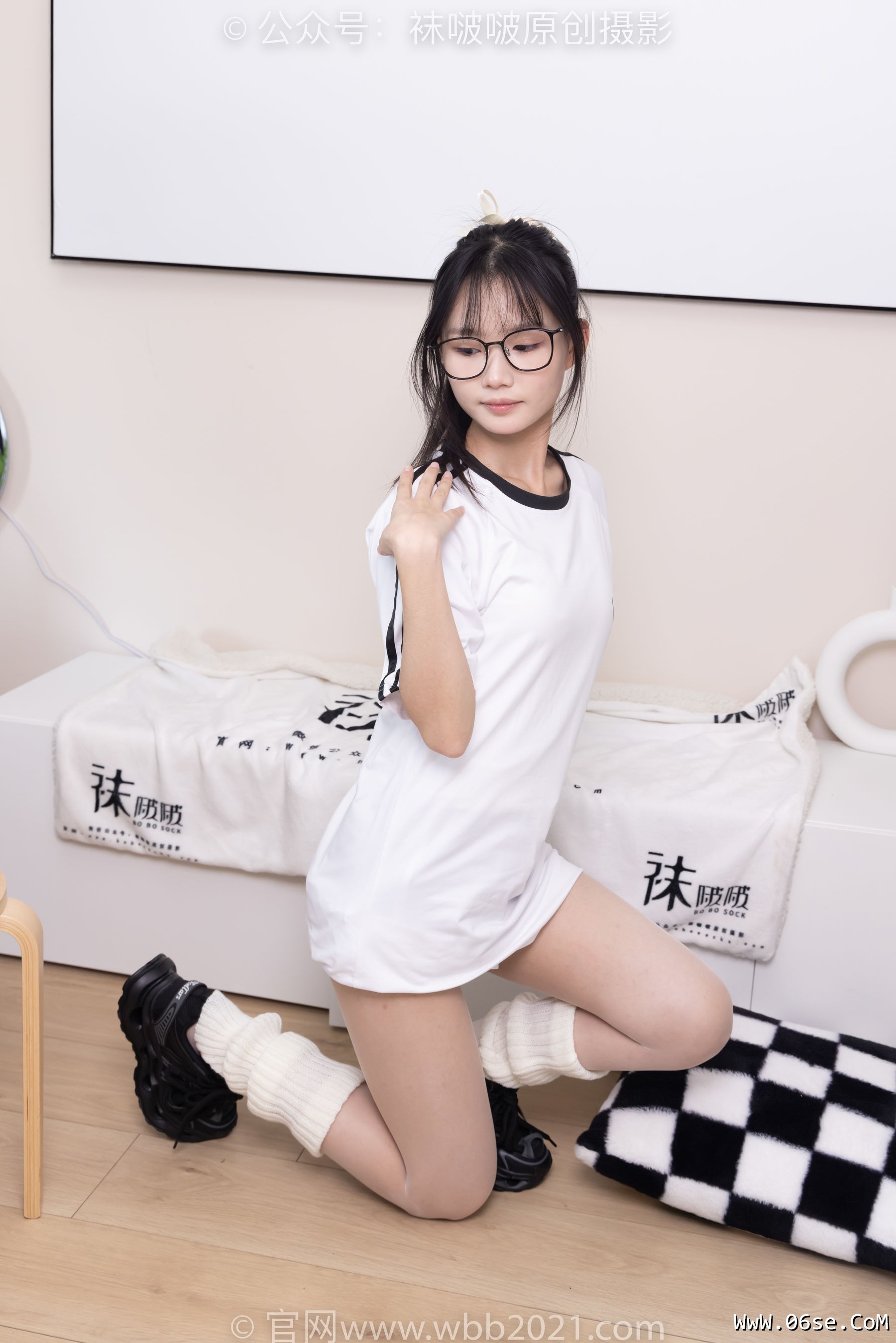 图片[73]-BoBoSocks袜啵啵 No.376 甜甜圈 -运动鞋、堆堆袜套、白丝[150P]-六色网