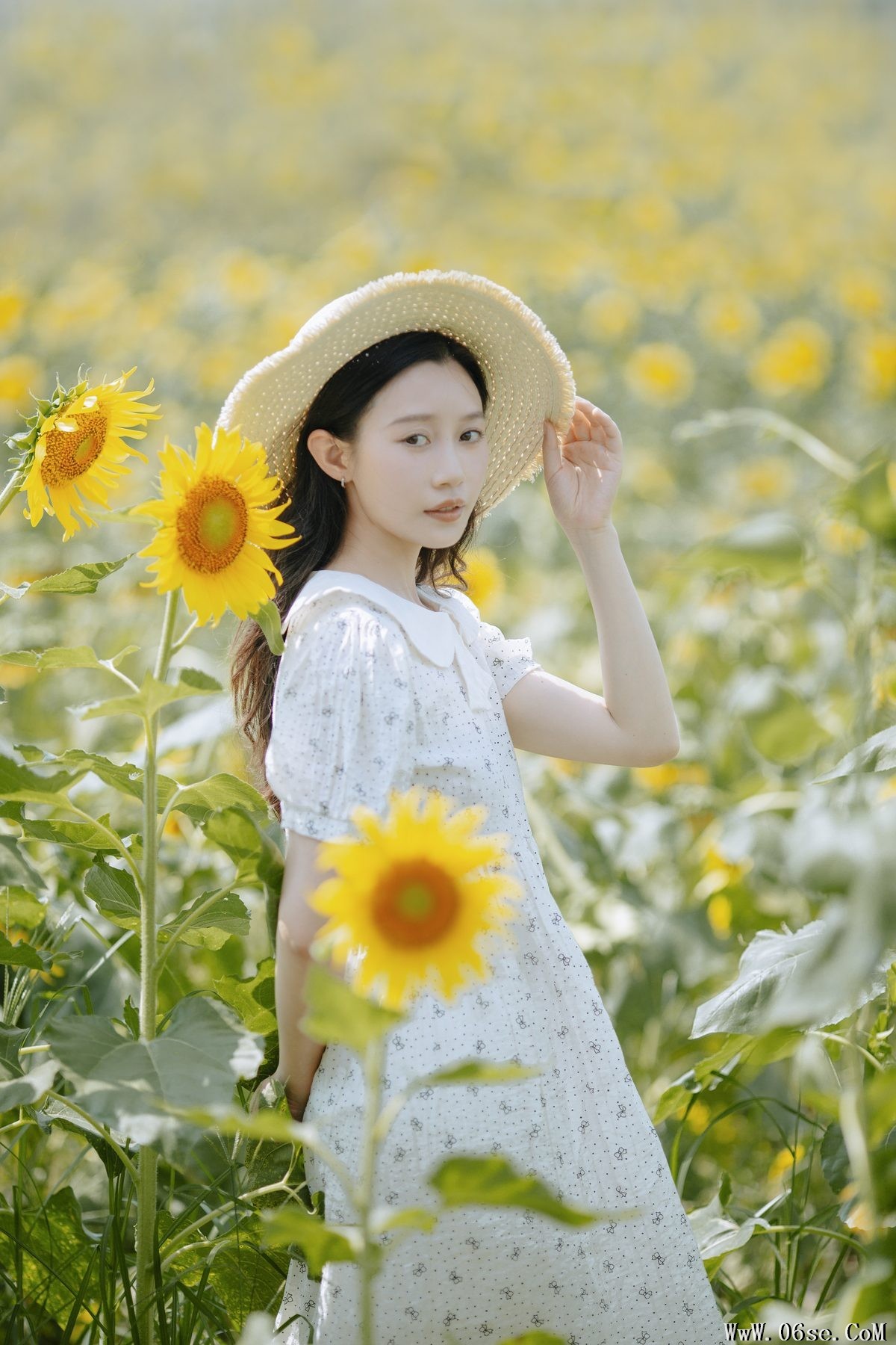 图片[8]-YiTuYu艺图语 Vol.5269 Lu Dou[24P]-六色网