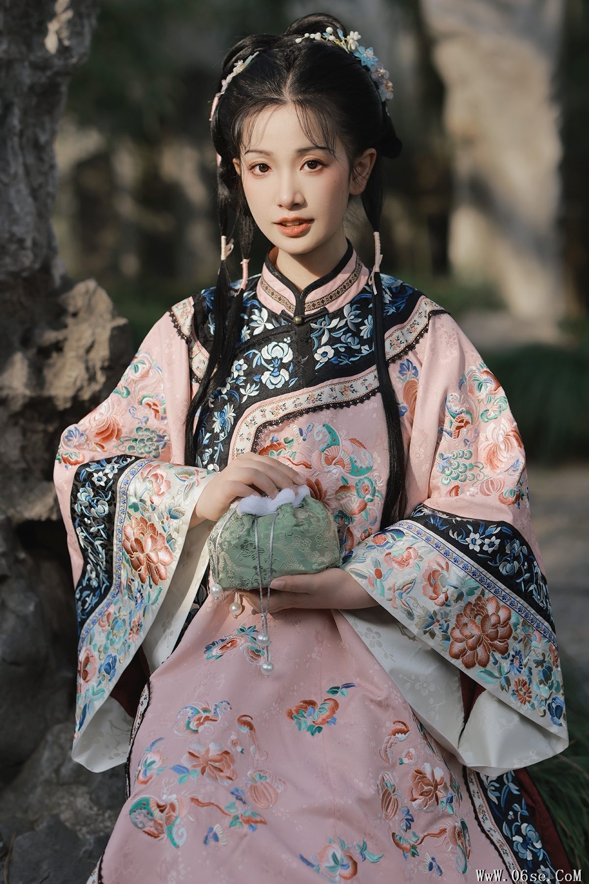 YiTuYu艺图语 Vol.3915 Yan Xiao Qi[33P]-六色网