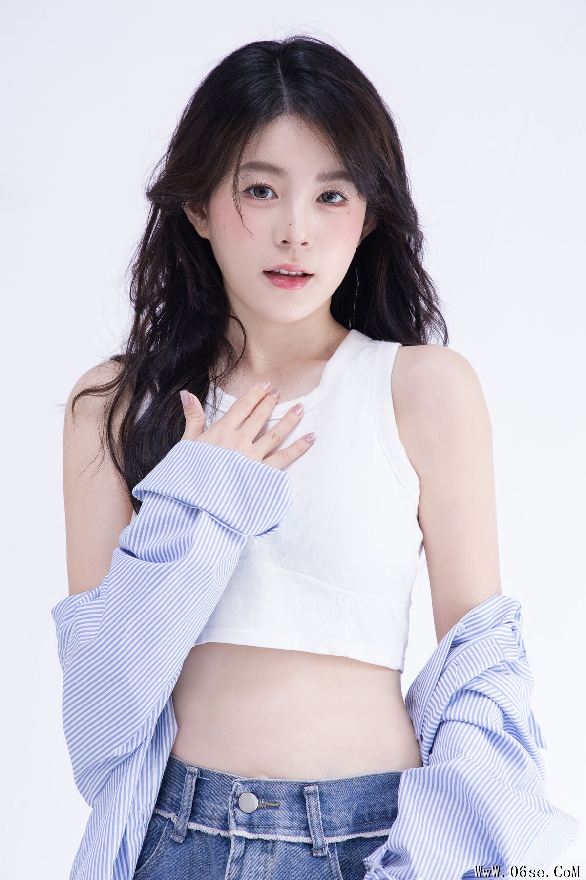 图片[4]-YiTuYu艺图语 Vol.7596 Luo Xin Xin[26P]-六色网