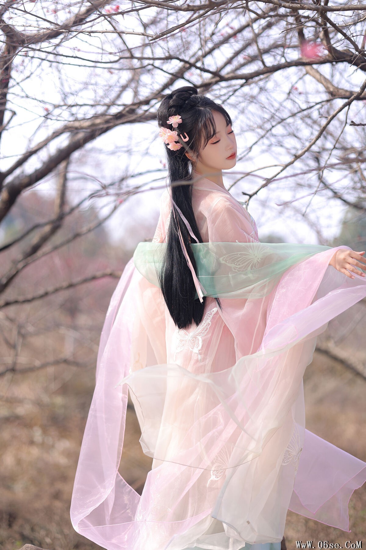 图片[13]-YiTuYu艺图语 Vol.6569 Jun Yin Lan[23P]-六色网