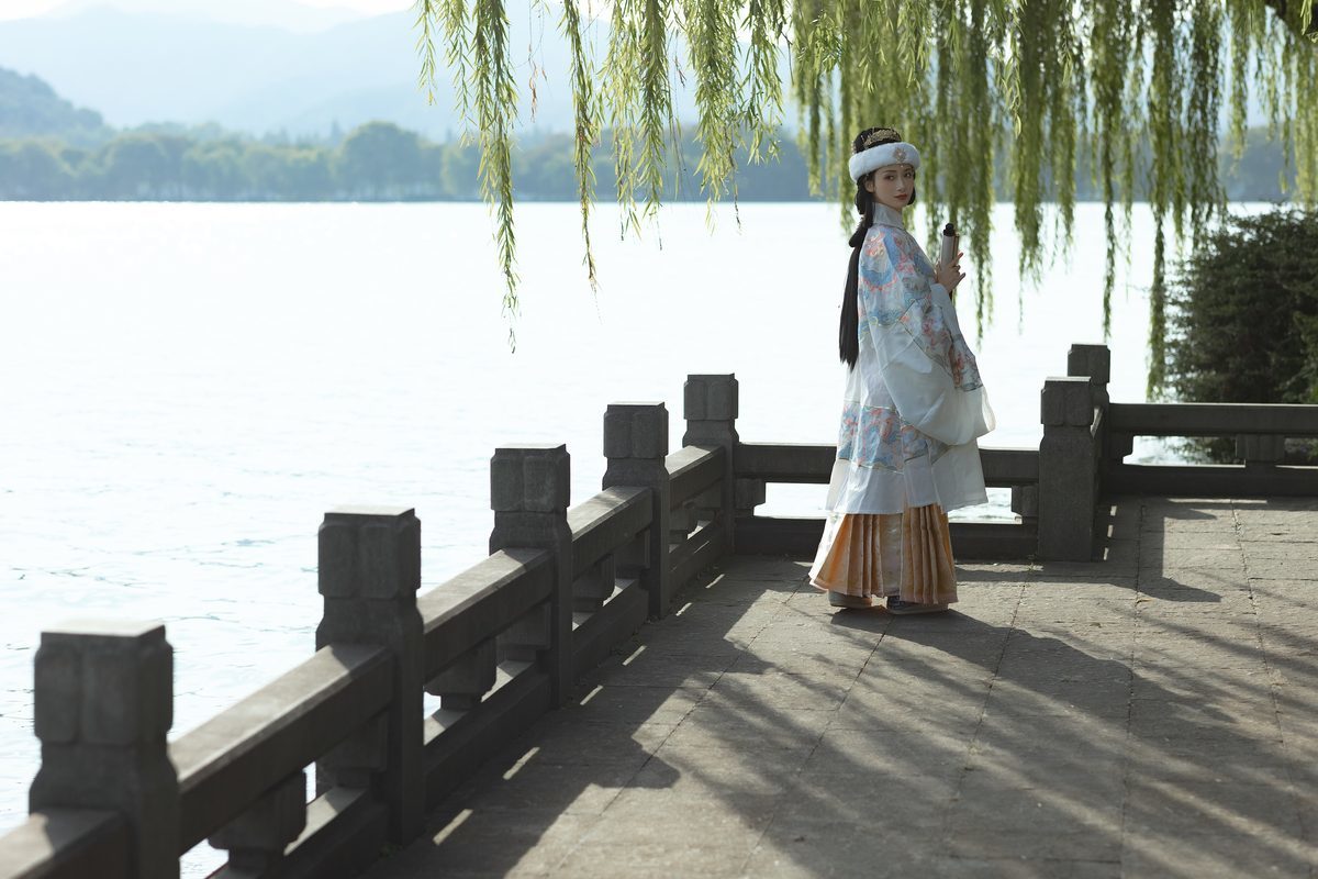 图片[24]-YiTuYu艺图语 Vol.3724 Mou Xiao Yao[53P]-六色网
