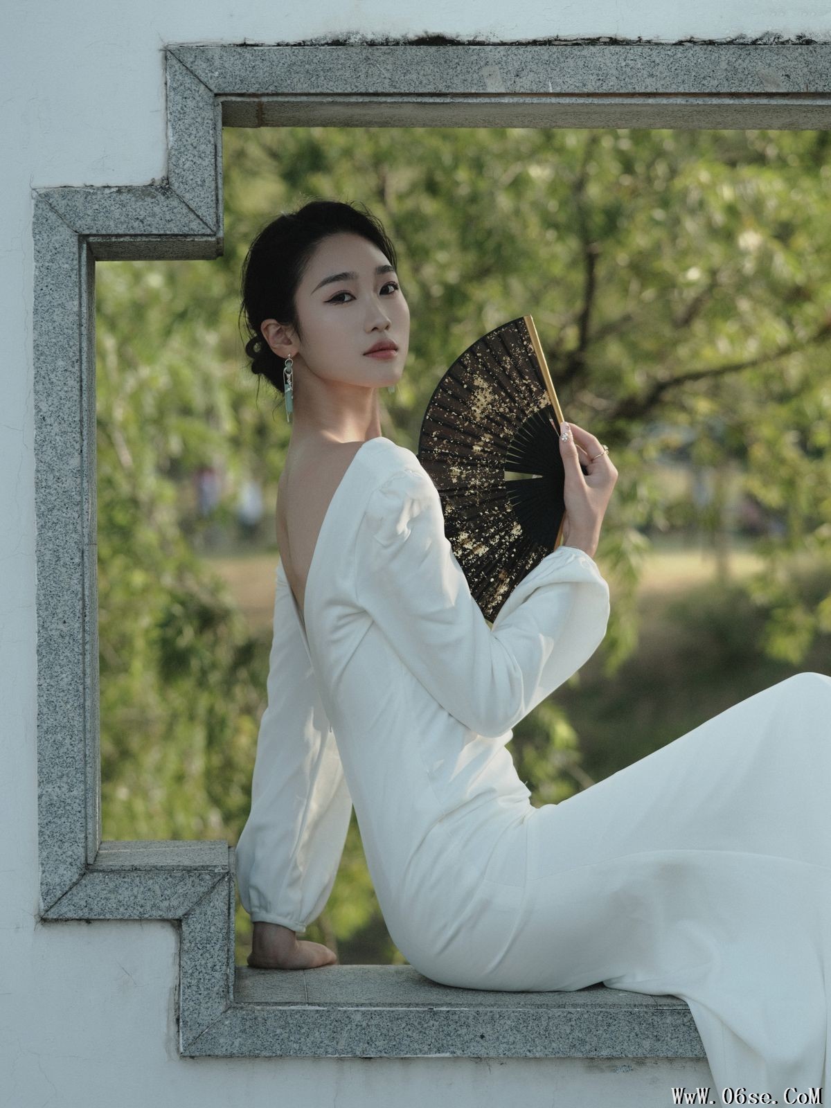 图片[24]-YiTuYu艺图语 Vol.3251 Likeu[47P]-六色网