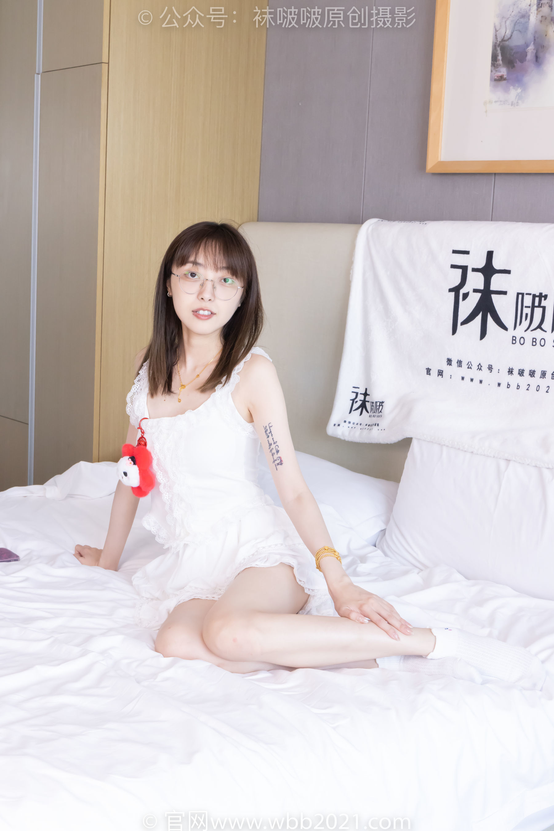 图片[161]-BoBoSocks袜啵啵 No.417 稚予 – 板鞋、白棉袜、裸足、裸足部分脚底抹精油[199P]-六色网