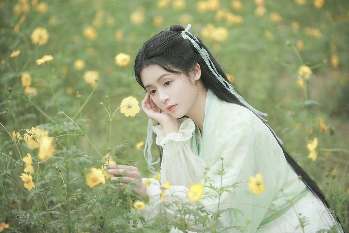 图片[16]-YiTuYu艺图语 Vol.6889 Yi Mi Liang Gao[28P]-六色网