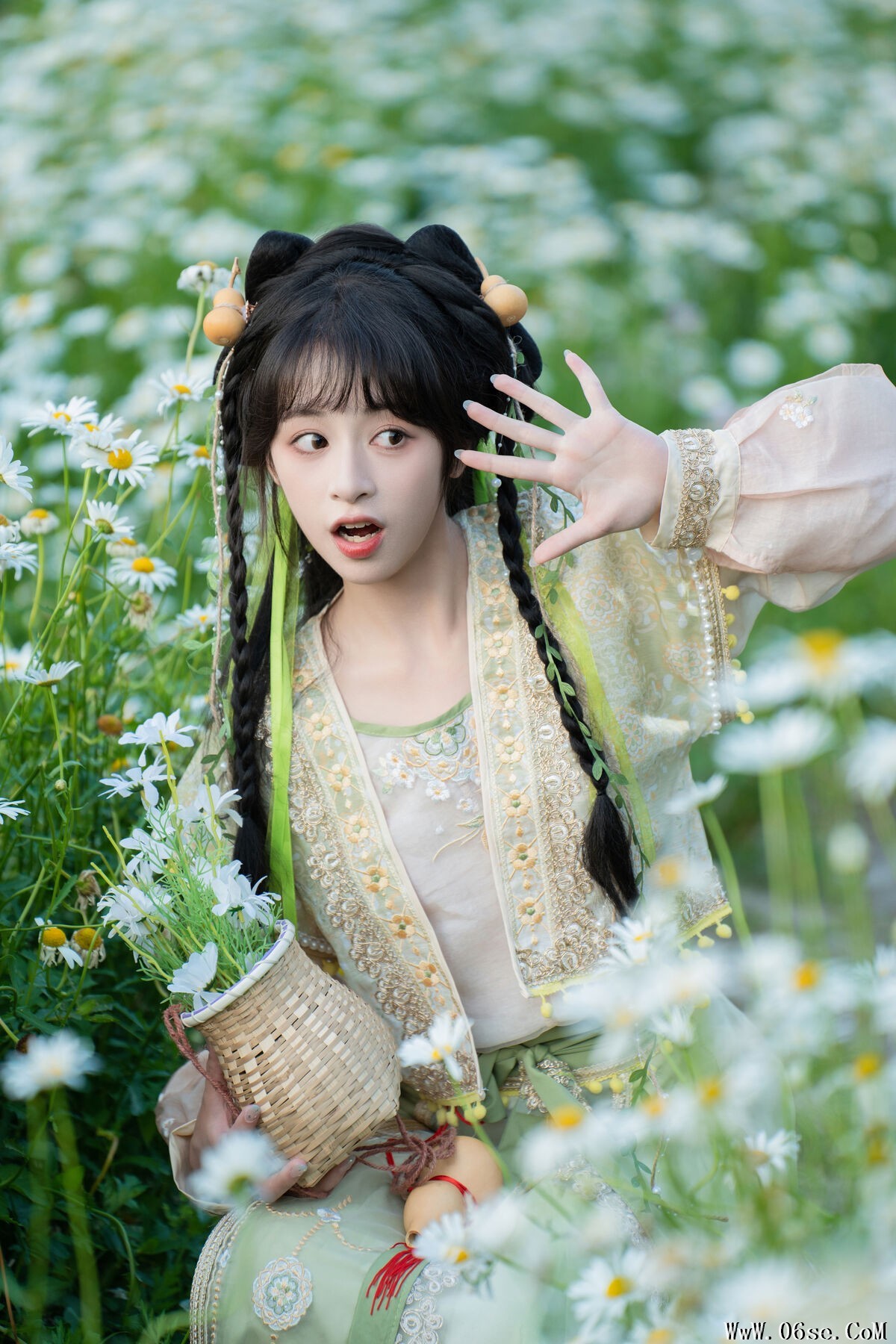 图片[17]-YiTuYu艺图语 Vol.7299 Xia Yu Xiao Nian[25P]-六色网