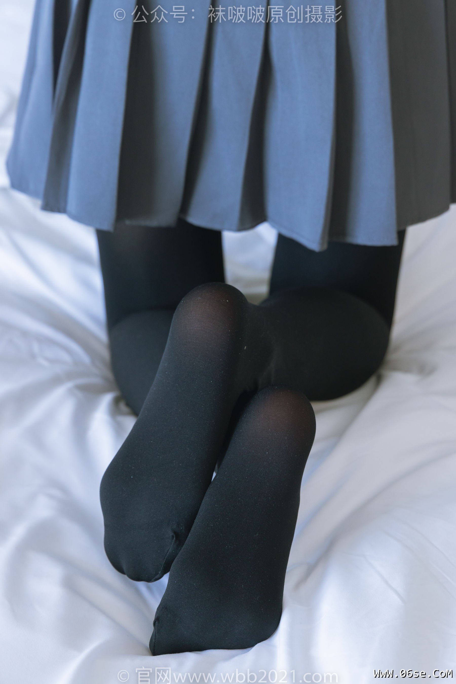 图片[125]-BoBoSocks袜啵啵 No.315 小沫 -平底鞋、厚黑丝、模特穿鞋及丝袜踩玩偶小熊剧情[140P]-六色网