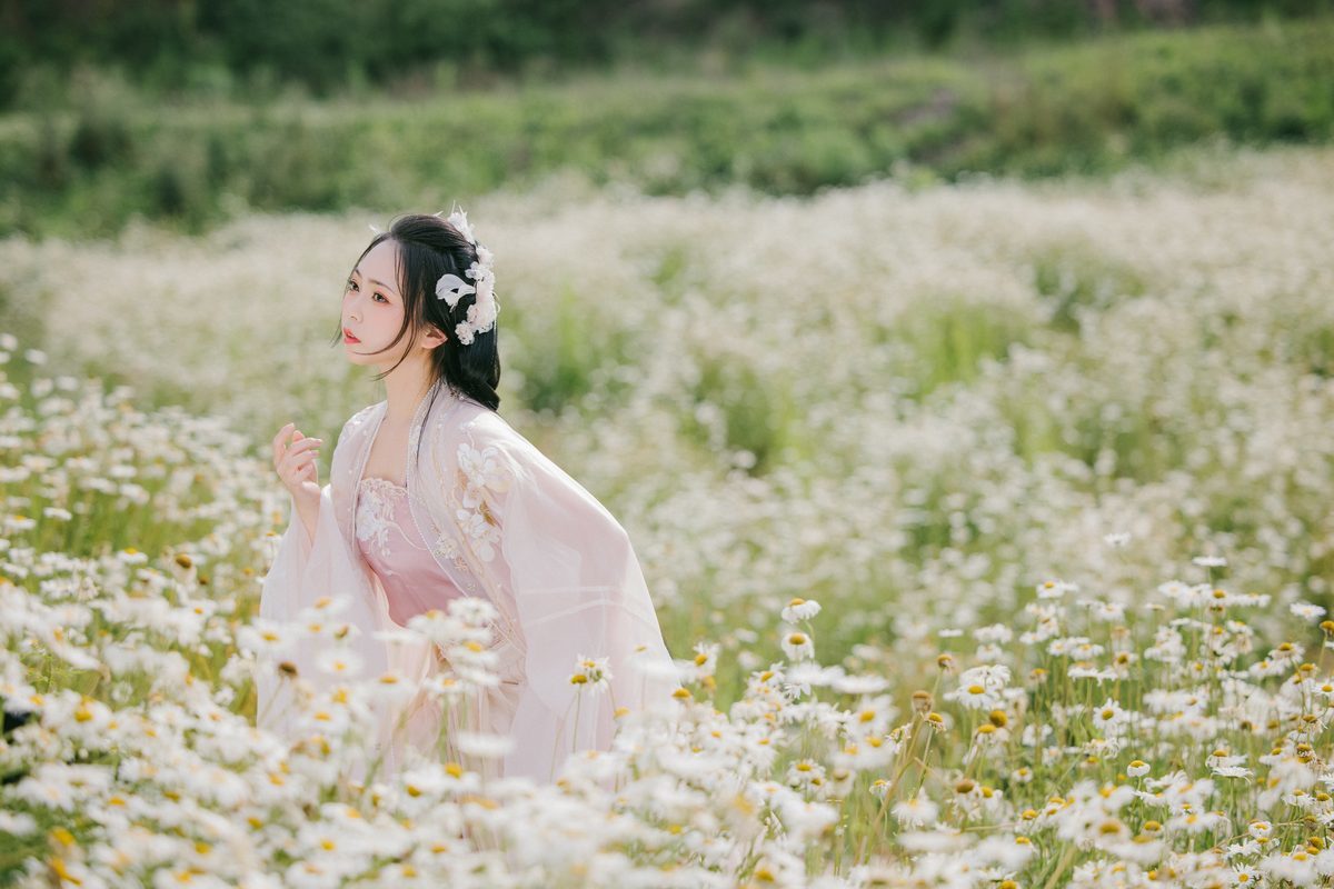 图片[6]-YiTuYu艺图语 Vol.4383 Qian Mo Hong Chen[24P]-六色网