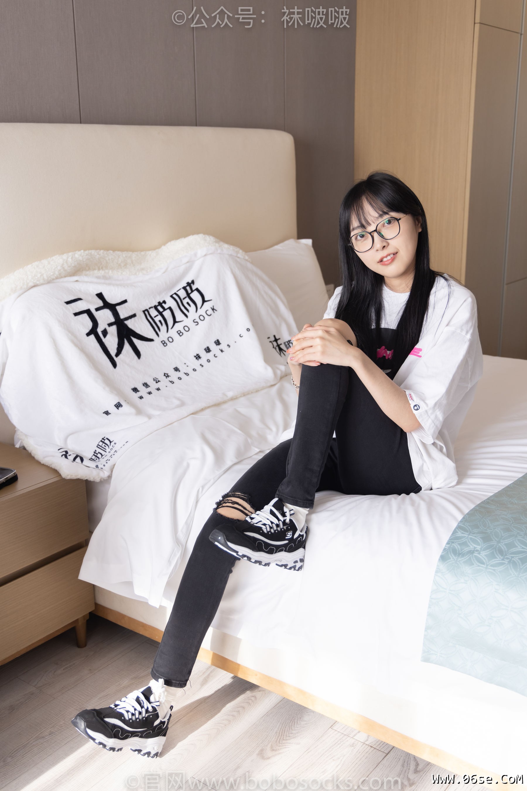 图片[11]-BoBoSocks袜啵啵 No.055 稚予-斯凯奇运动鞋、白棉袜、黑棉袜[139P]-六色网