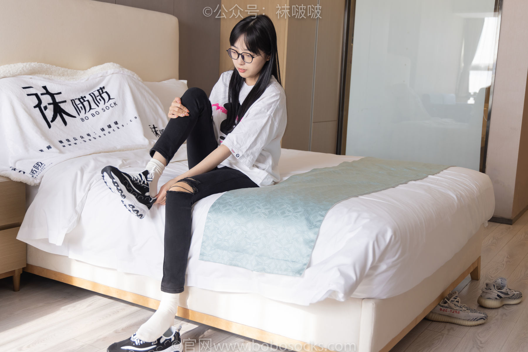 图片[46]-BoBoSocks袜啵啵 No.055 稚予-斯凯奇运动鞋、白棉袜、黑棉袜[139P]-六色网