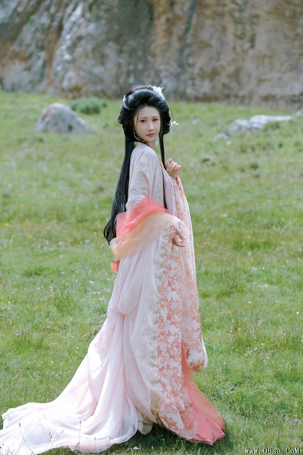 图片[8]-YiTuYu艺图语 Vol.7716 Xiao Bei Ke Qing Bu Yao Fang Qi[23P]-六色网