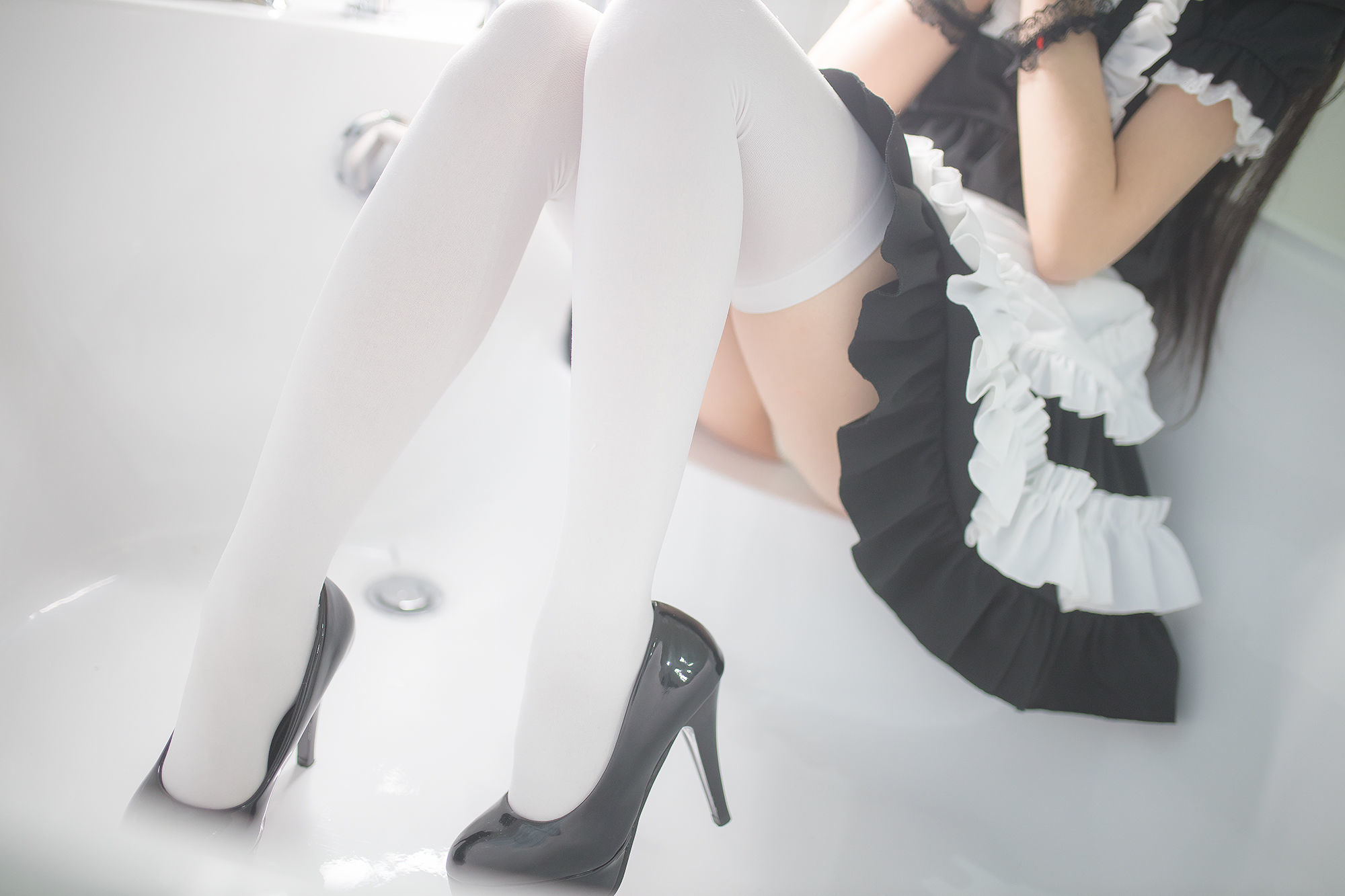 图片[29]-Cos小姐姐雪琪 白丝女仆[30P]-六色网