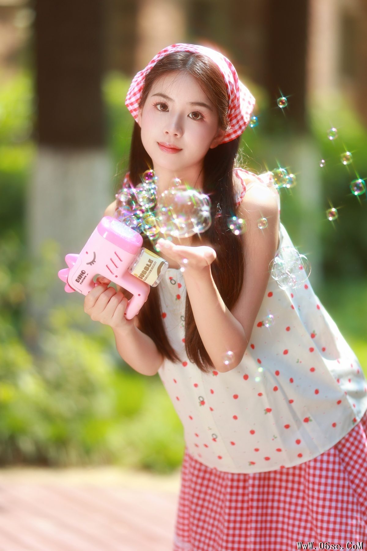 图片[38]-YiTuYu艺图语 Vol.5230 Xiao Du Tong Xue[57P]-六色网