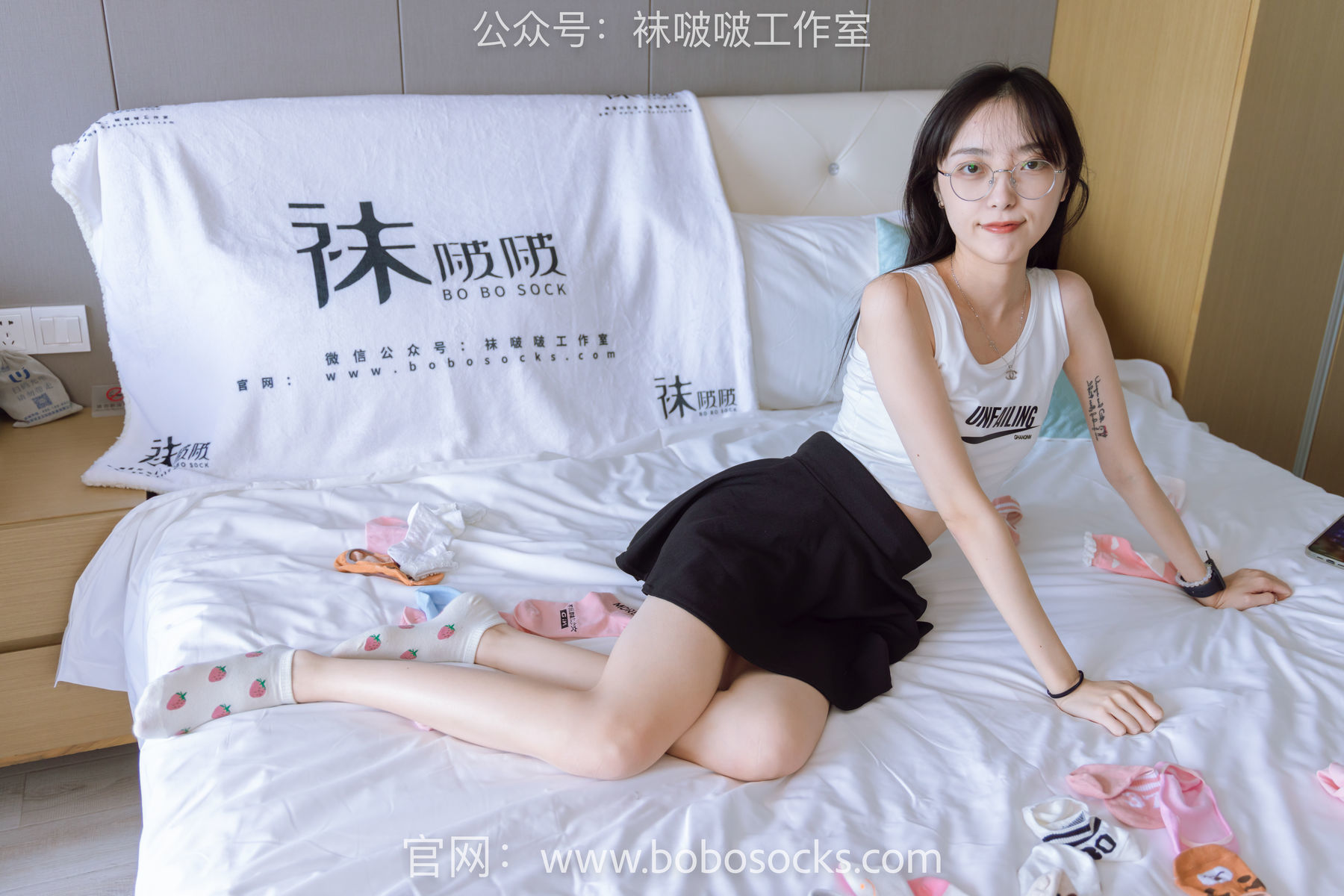 图片[116]-BoBoSocks袜啵啵 No.127 稚予-麦昆板鞋、两双自然穿旧棉袜、裸足[139P]-六色网