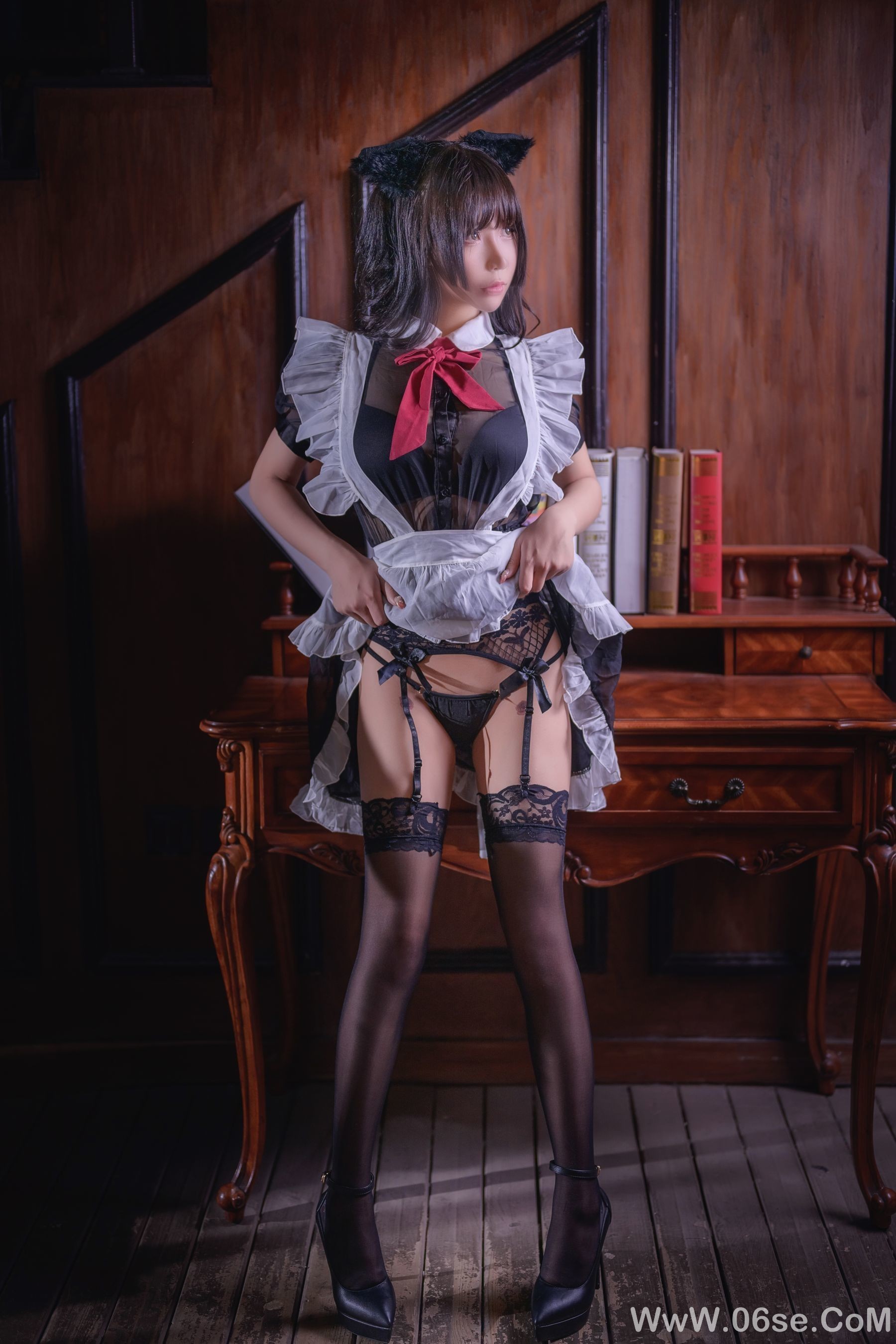 图片[17]-二次元妹子抱走莫子aa 黑丝猫咪小女仆[44P]-六色网