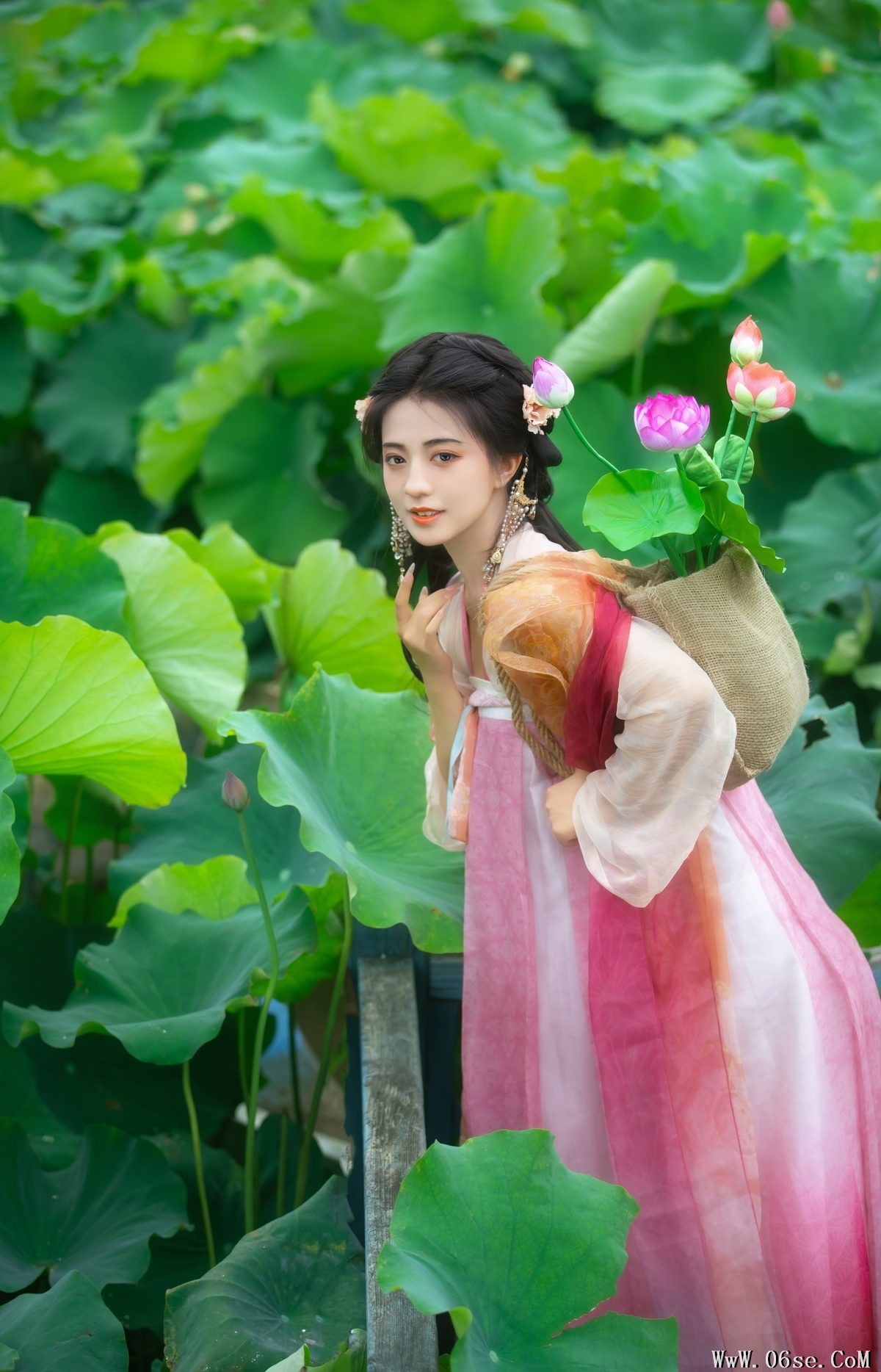 图片[30]-YiTuYu艺图语 Vol.5102 Wan Wan[53P]-六色网